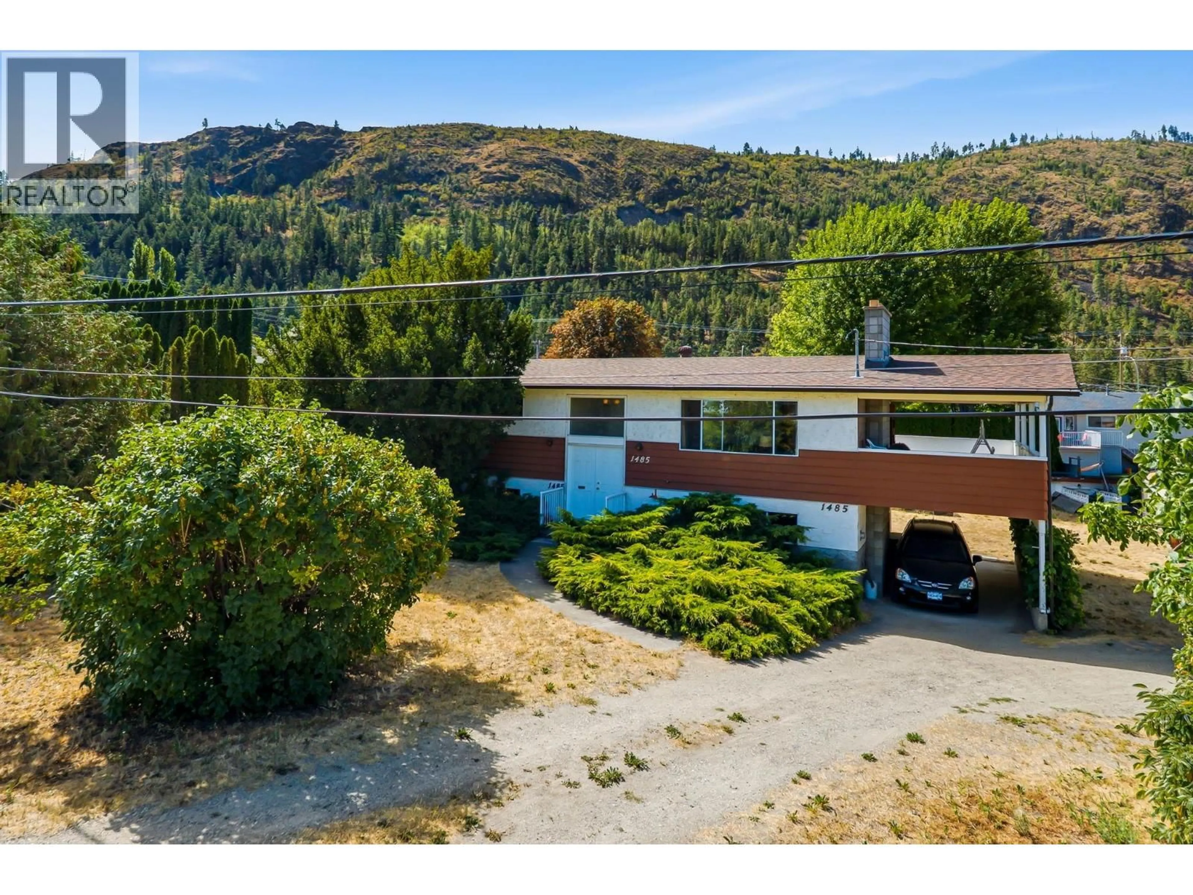 A pic from outside/outdoor area/front of a property/back of a property/a pic from drone, water/lake/river/ocean view for 1485 BRENTWOOD ROAD, West Kelowna British Columbia V1Z1L3