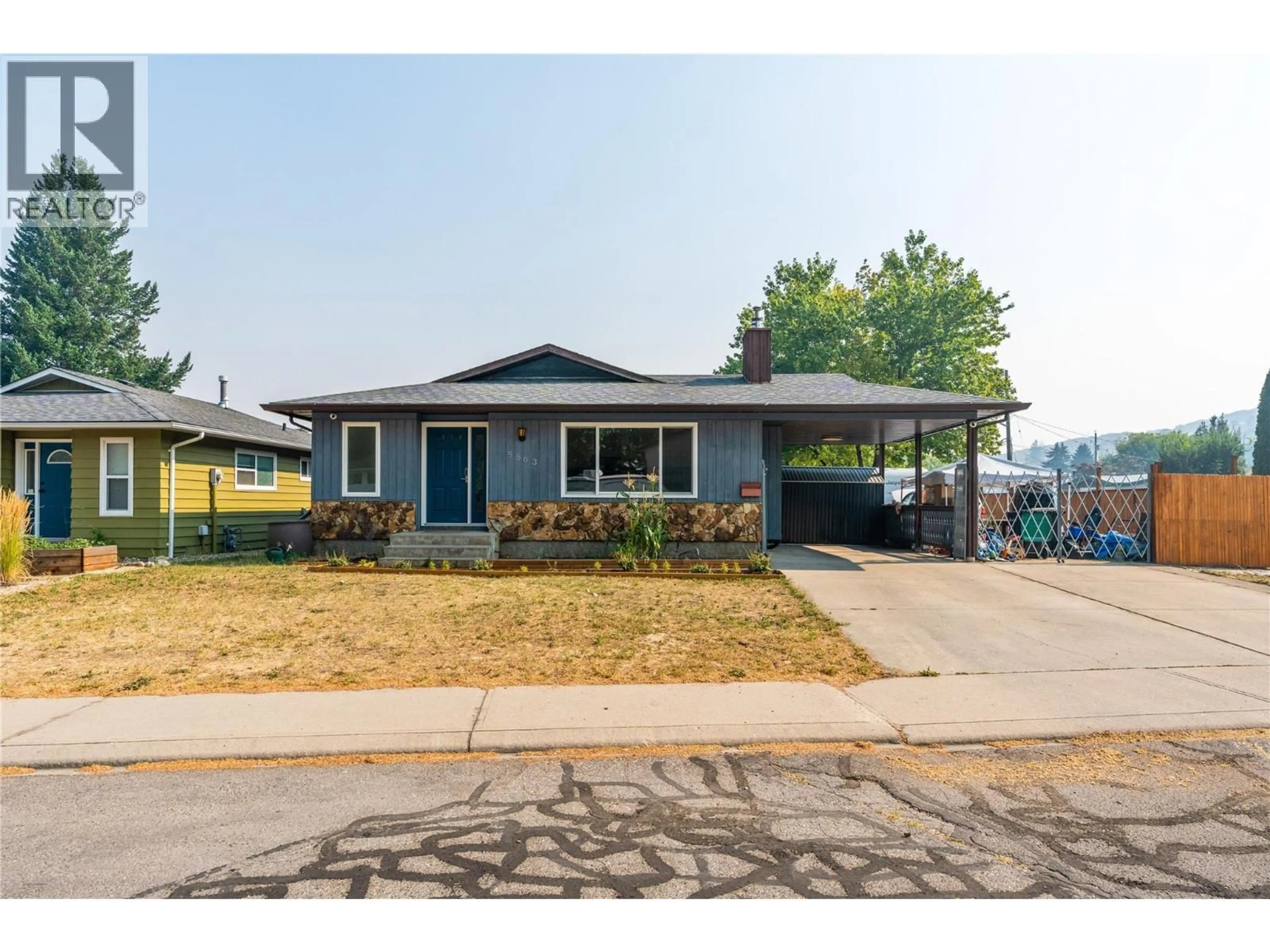 Home with vinyl exterior material, street for 5503 SOUTH VERNON COURT, Vernon British Columbia V1T8N6