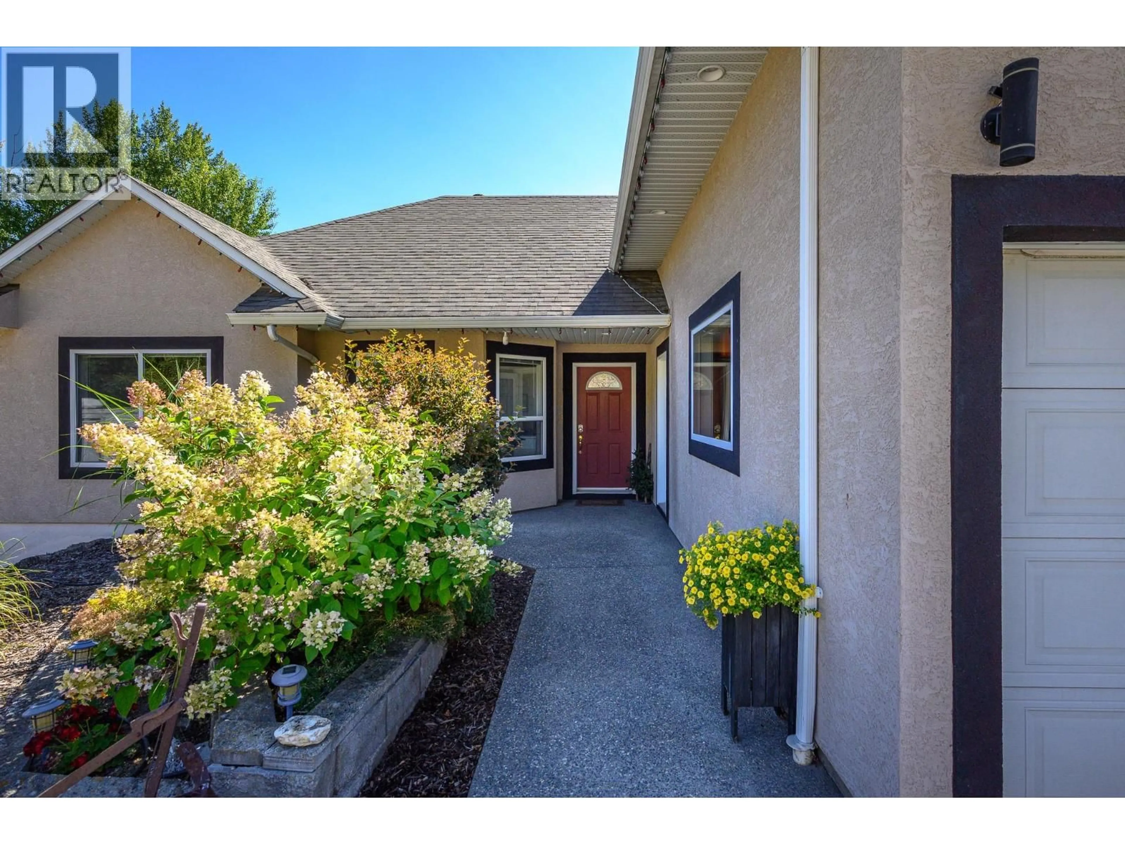 Indoor entryway for 7185 OLD KAMLOOPS ROAD, Vernon British Columbia V1H1W6