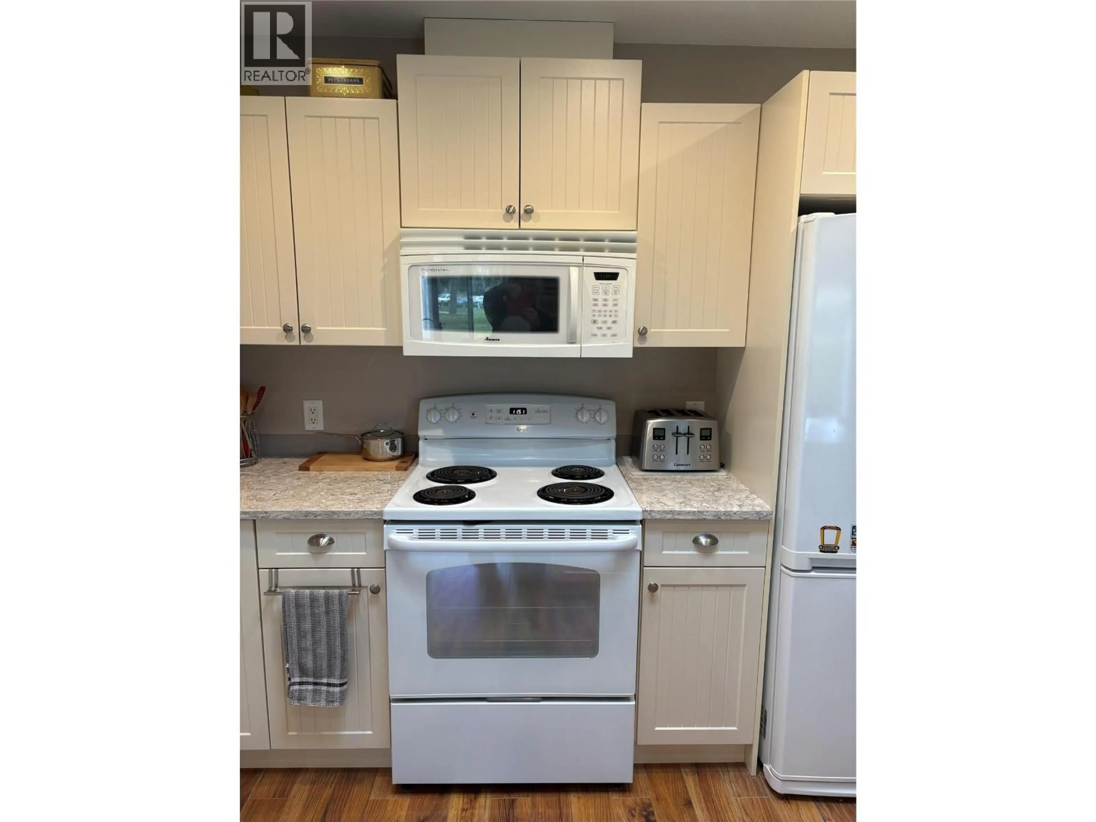 Standard kitchen, wood/laminate floor for 16 - 312 ARBUTUS STREET, Chase British Columbia V0E1M0