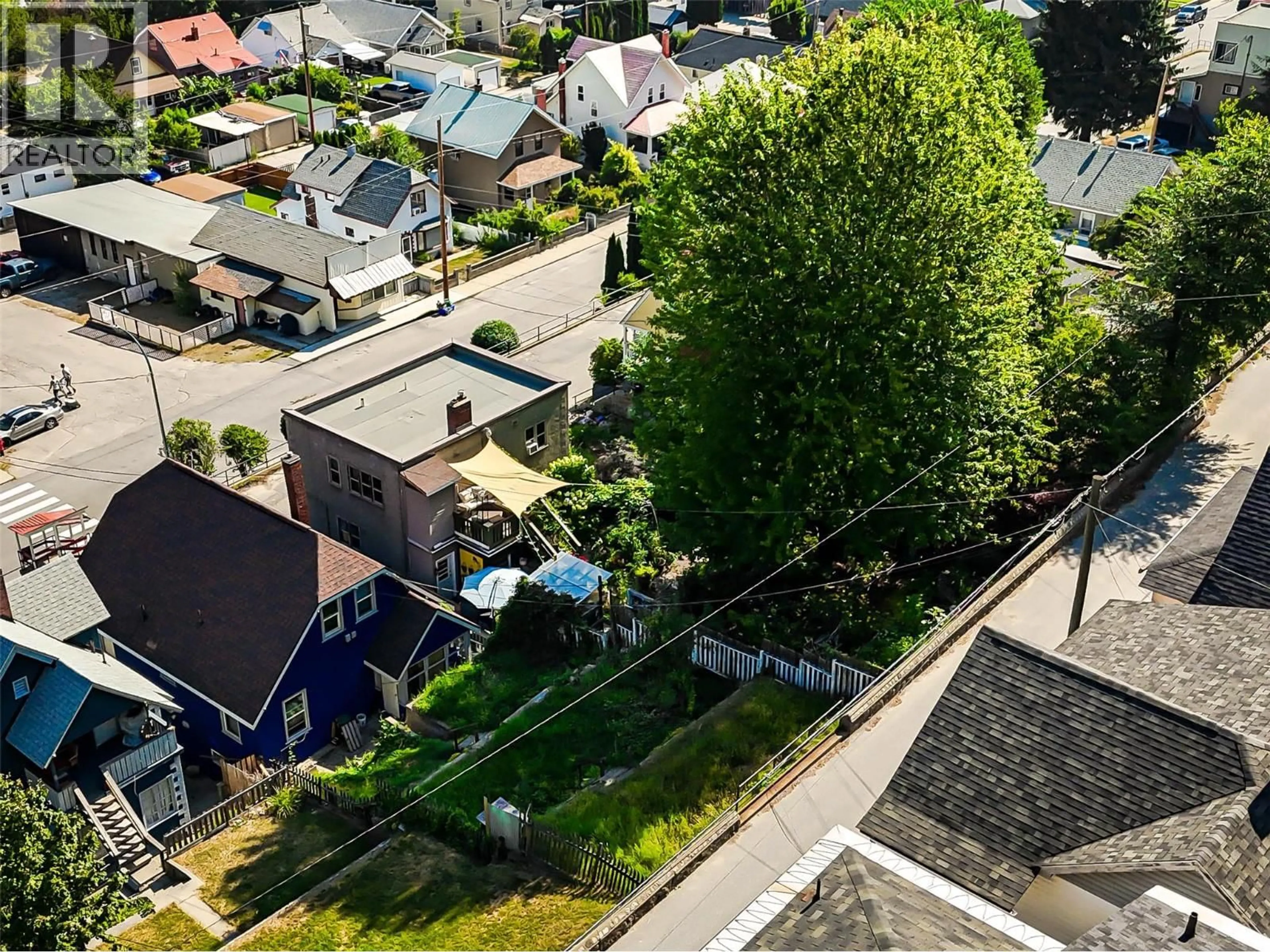 A pic from outside/outdoor area/front of a property/back of a property/a pic from drone, city buildings view from balcony for 962 NELSON AVENUE, Trail British Columbia V1R3H2