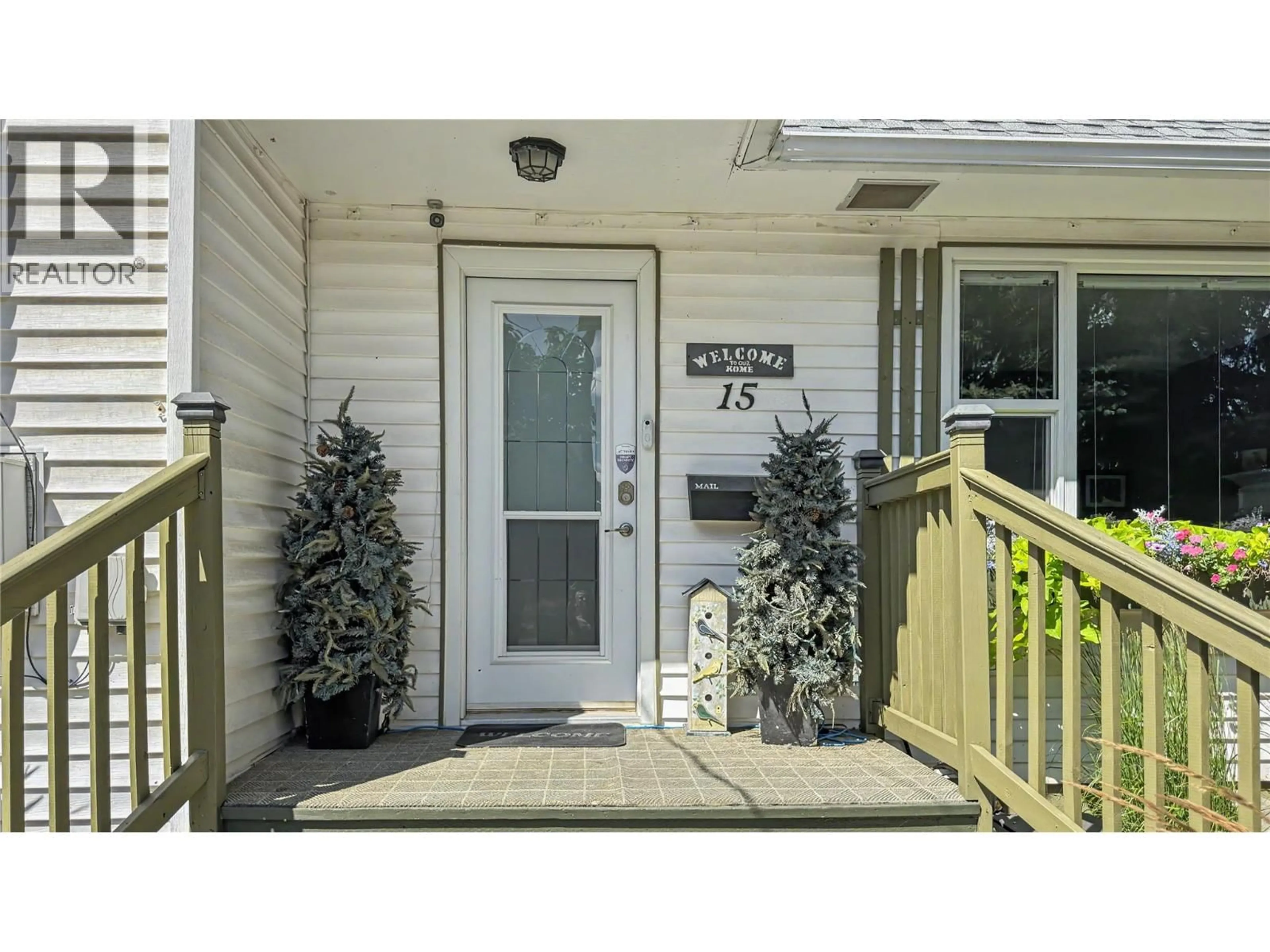 Indoor entryway for 15 15TH AVENUE SOUTH, Cranbrook British Columbia V1C2Y4
