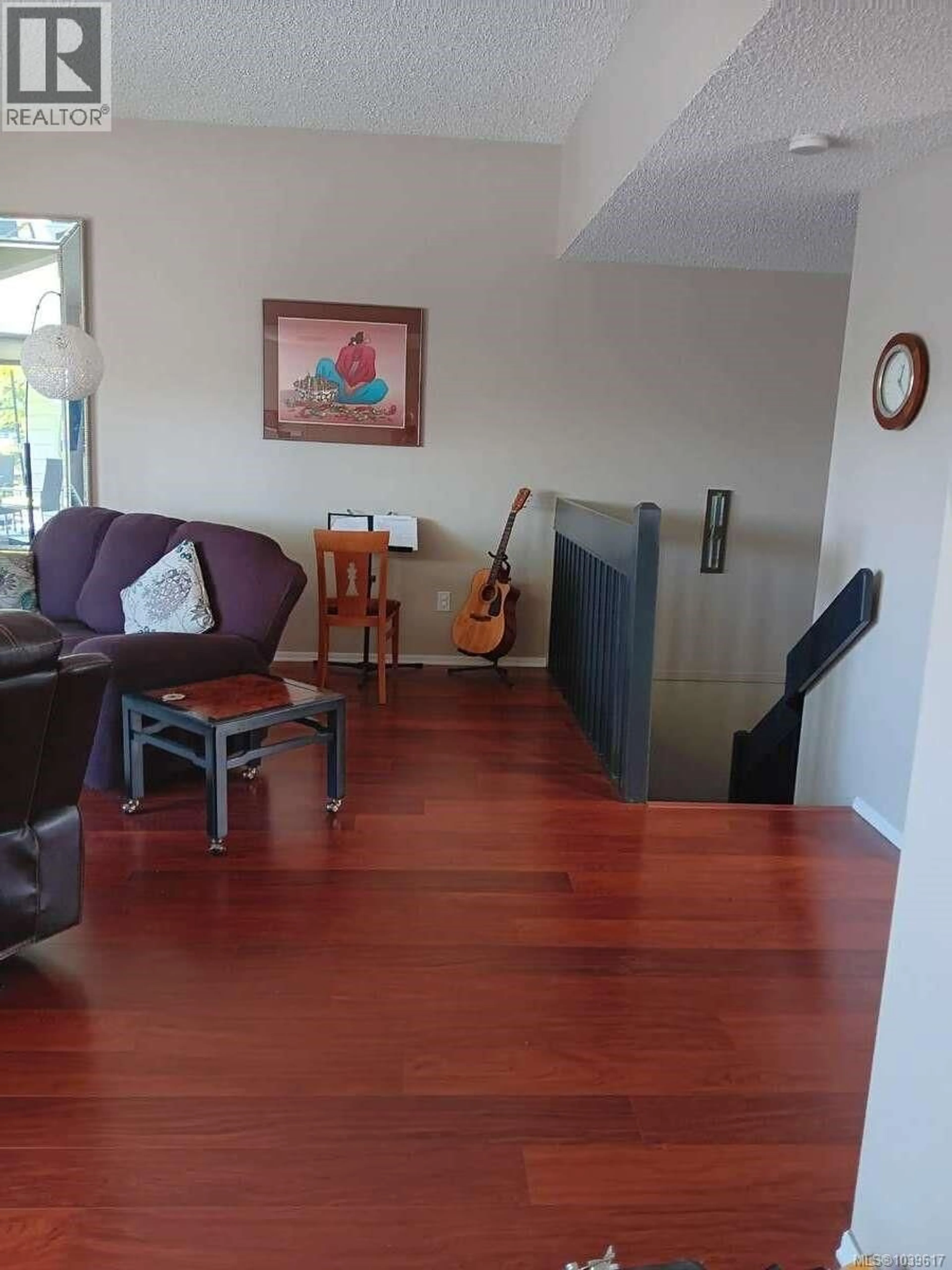 Living room with furniture, unknown for 303 - 10461 RESTHAVEN DRIVE, Sidney British Columbia V8L3H6