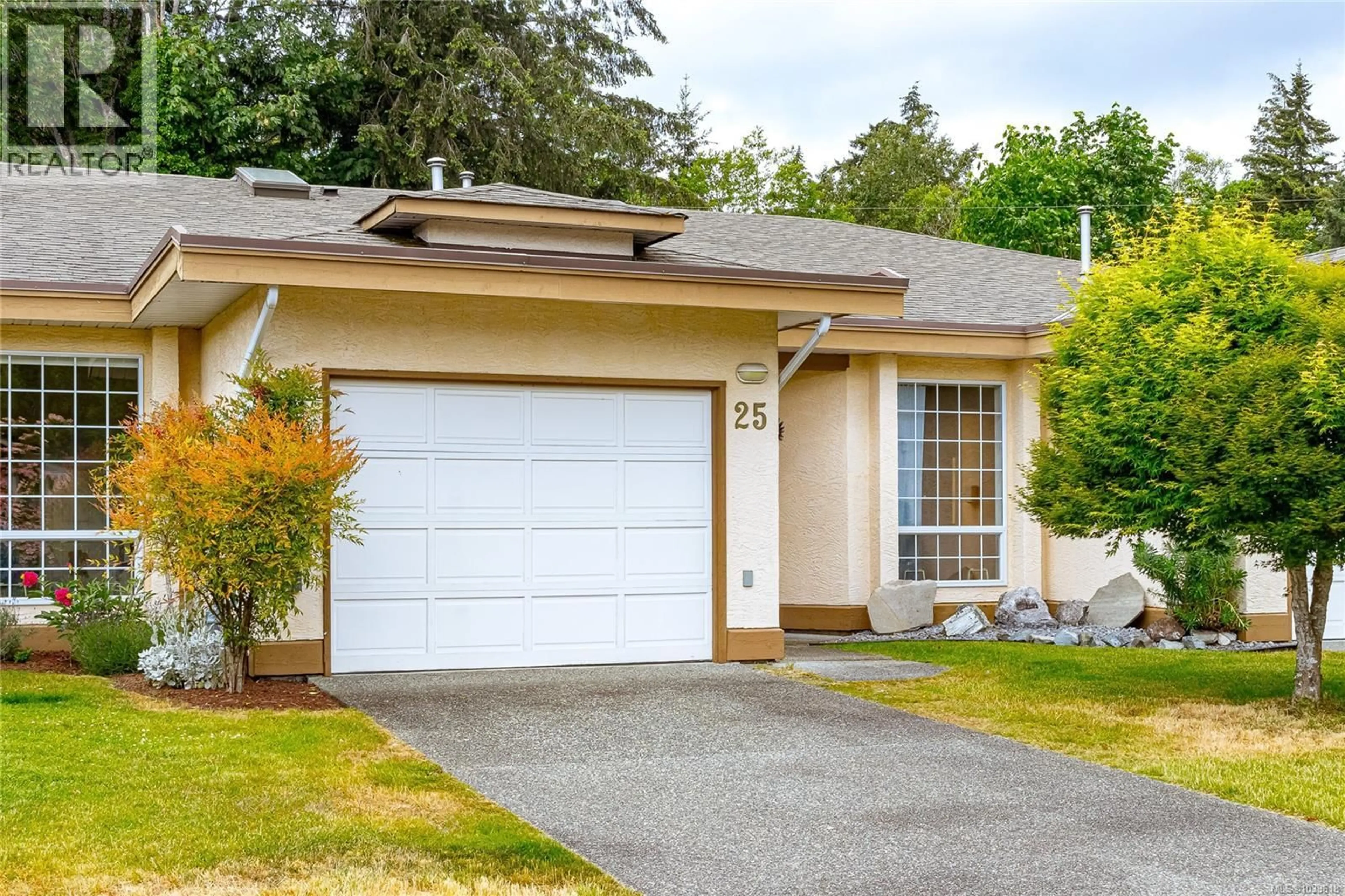 Home with vinyl exterior material, street for 25 - 2979 RIVER ROAD, Chemainus British Columbia V0R1K3