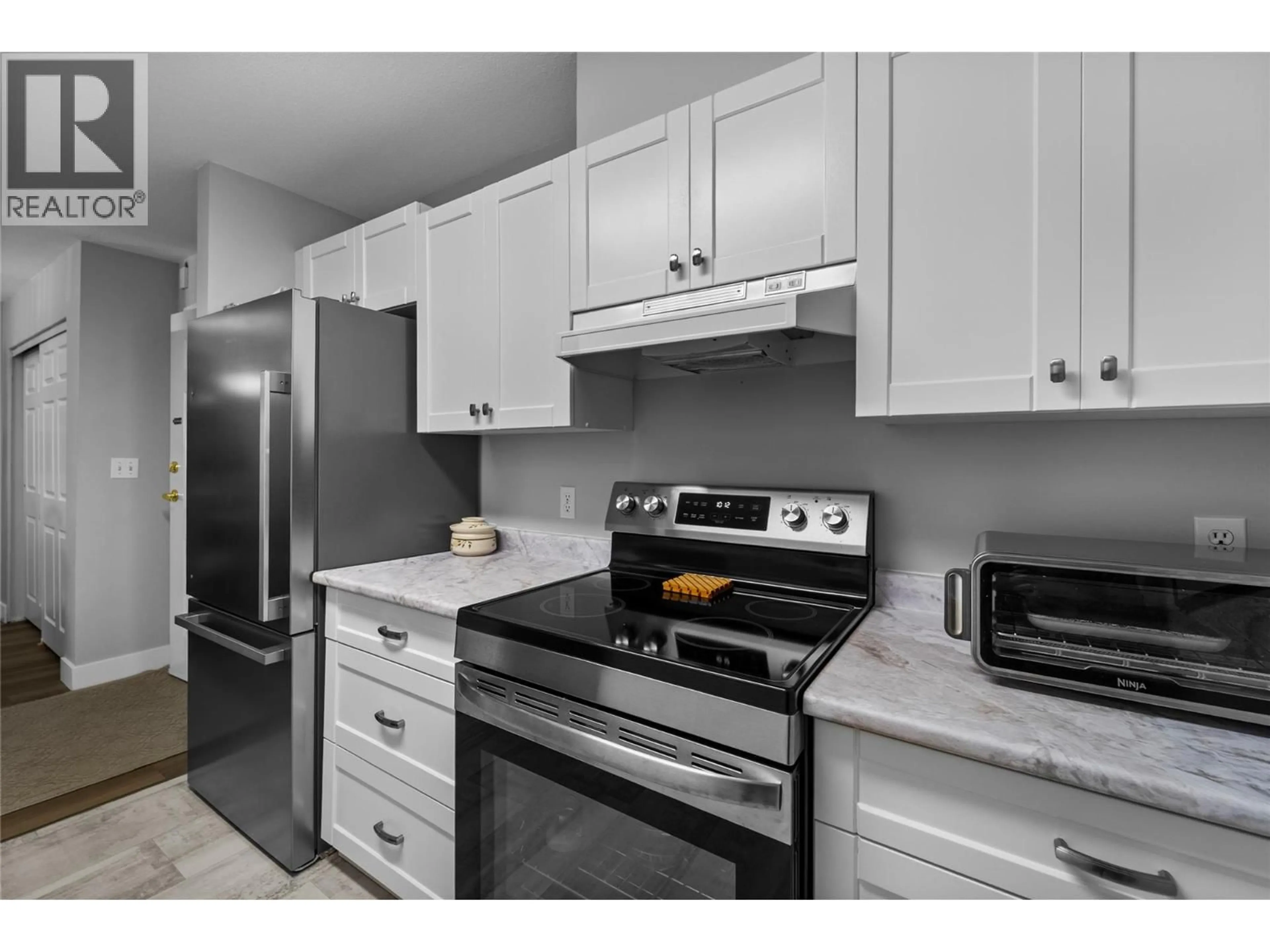 Standard kitchen, unknown for 109 - 360 BATTLE STREET, Kamloops British Columbia V2C2L6