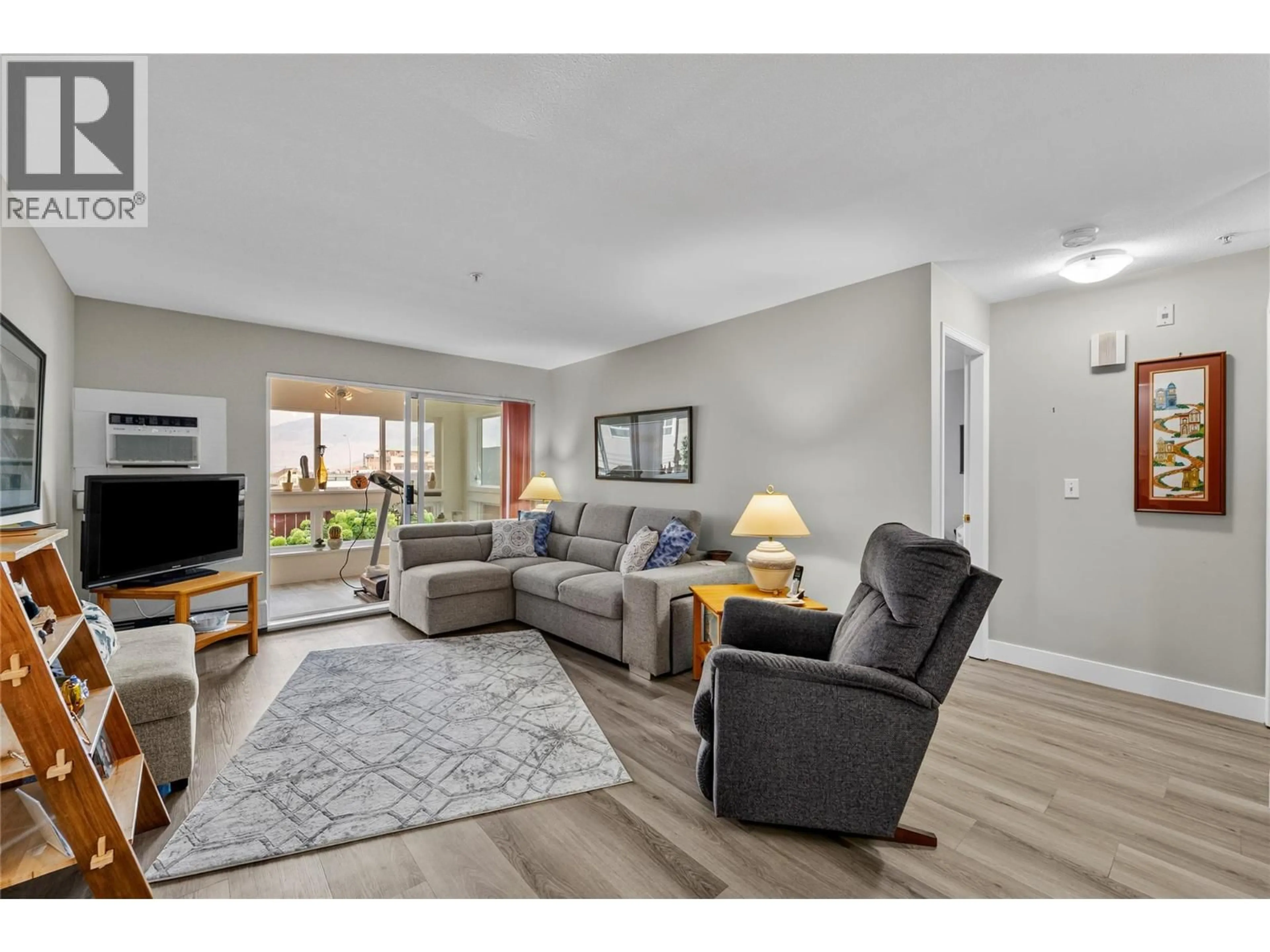 Living room with furniture, unknown for 109 - 360 BATTLE STREET, Kamloops British Columbia V2C2L6