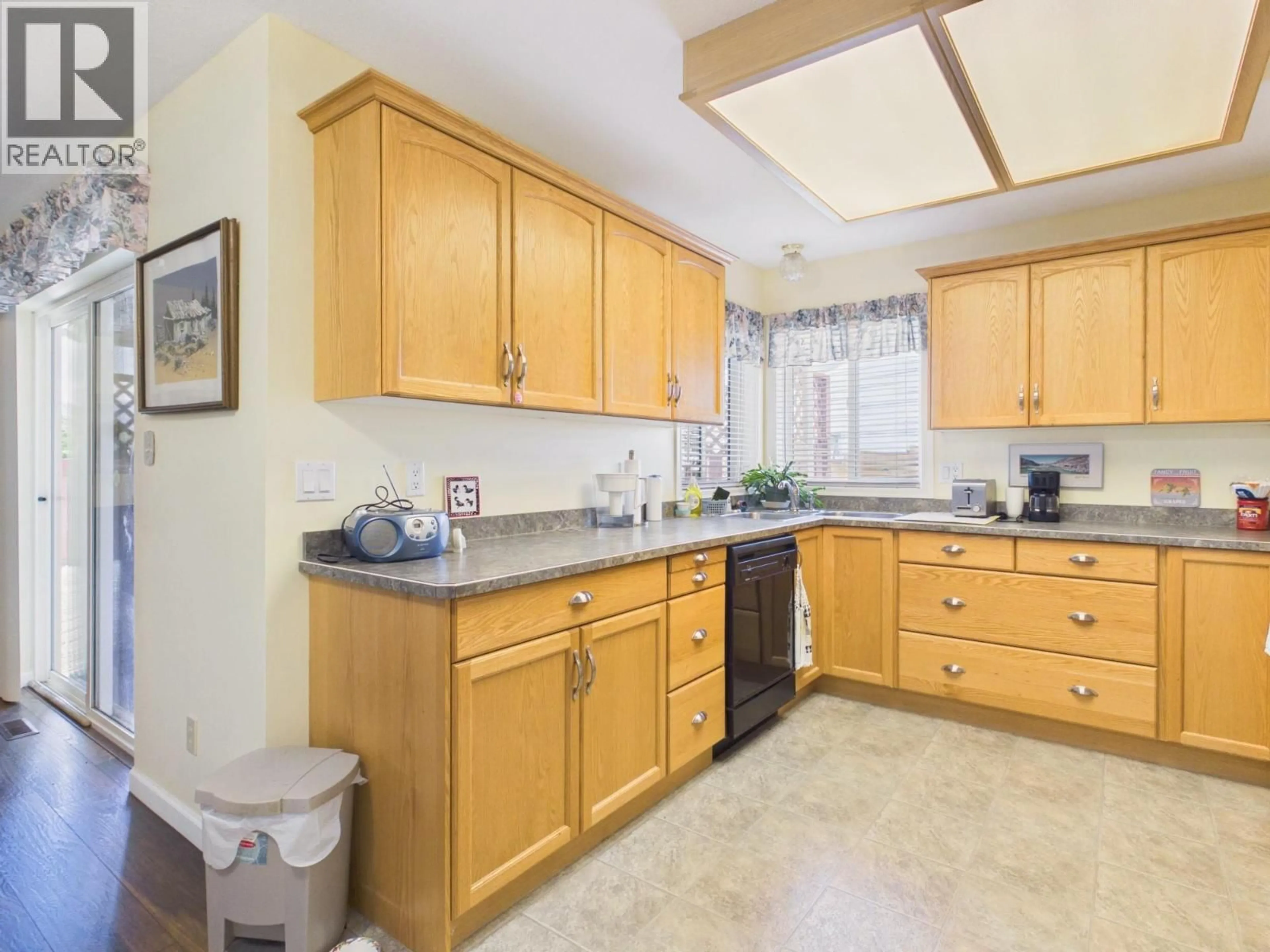 Standard kitchen, ceramic/tile floor for 14 POPLAR COURT, Osoyoos British Columbia V0H1V5