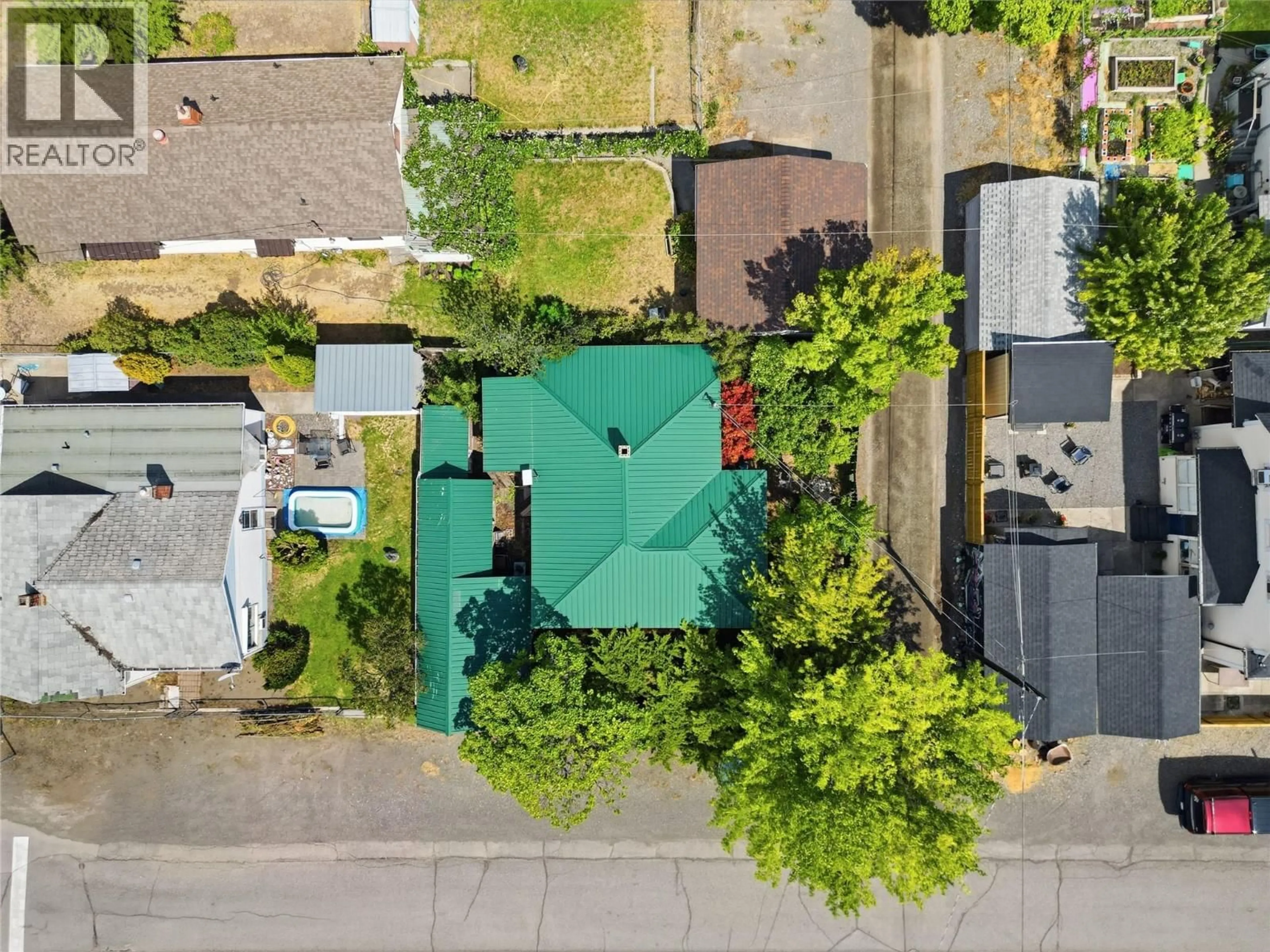 A pic from outside/outdoor area/front of a property/back of a property/a pic from drone, street for 252 6TH STREET, Ashcroft British Columbia V0K1A0