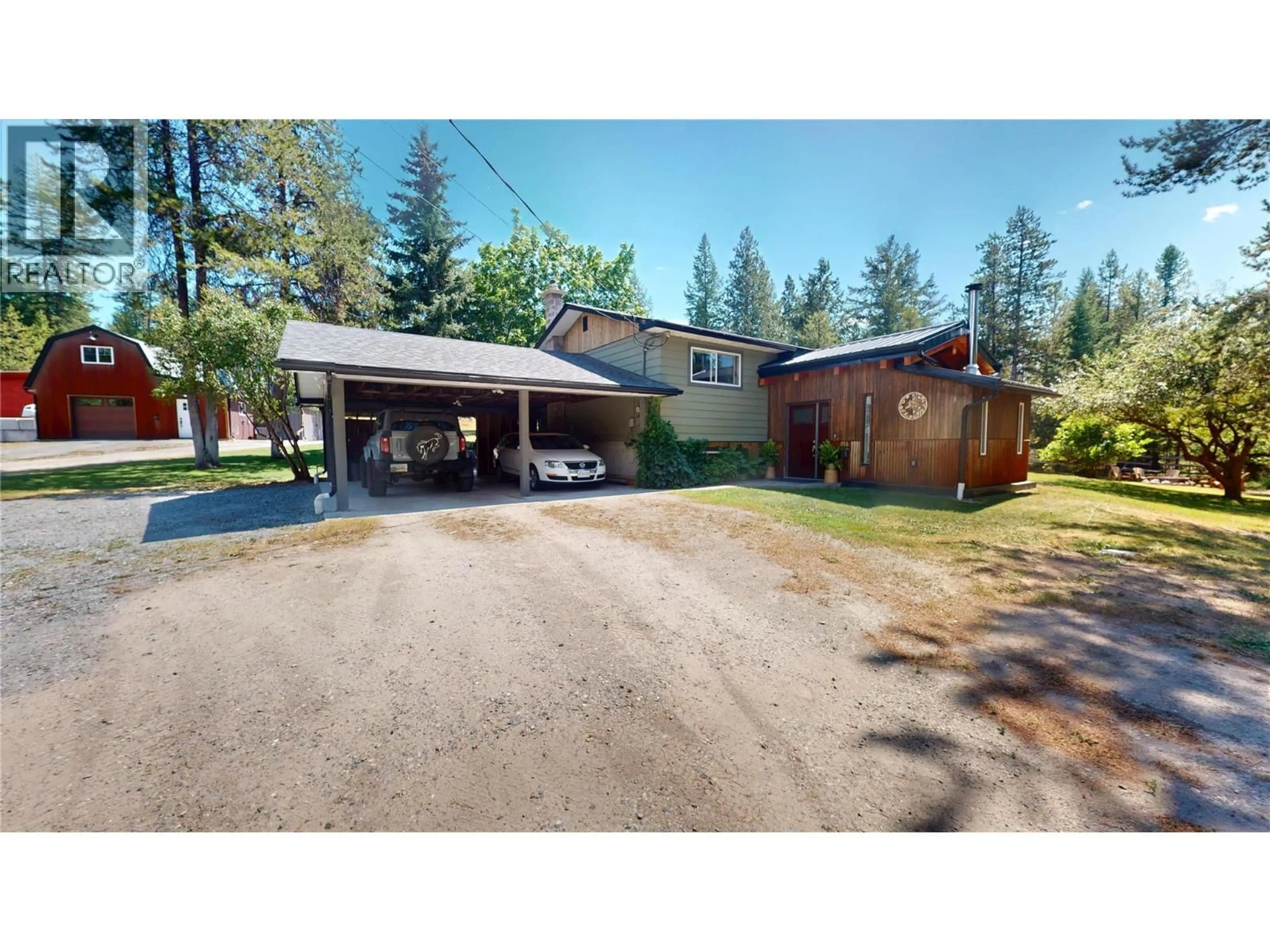 A pic from outside/outdoor area/front of a property/back of a property/a pic from drone, street for 4200 WILKS ROAD, Cranbrook British Columbia V1C6S9