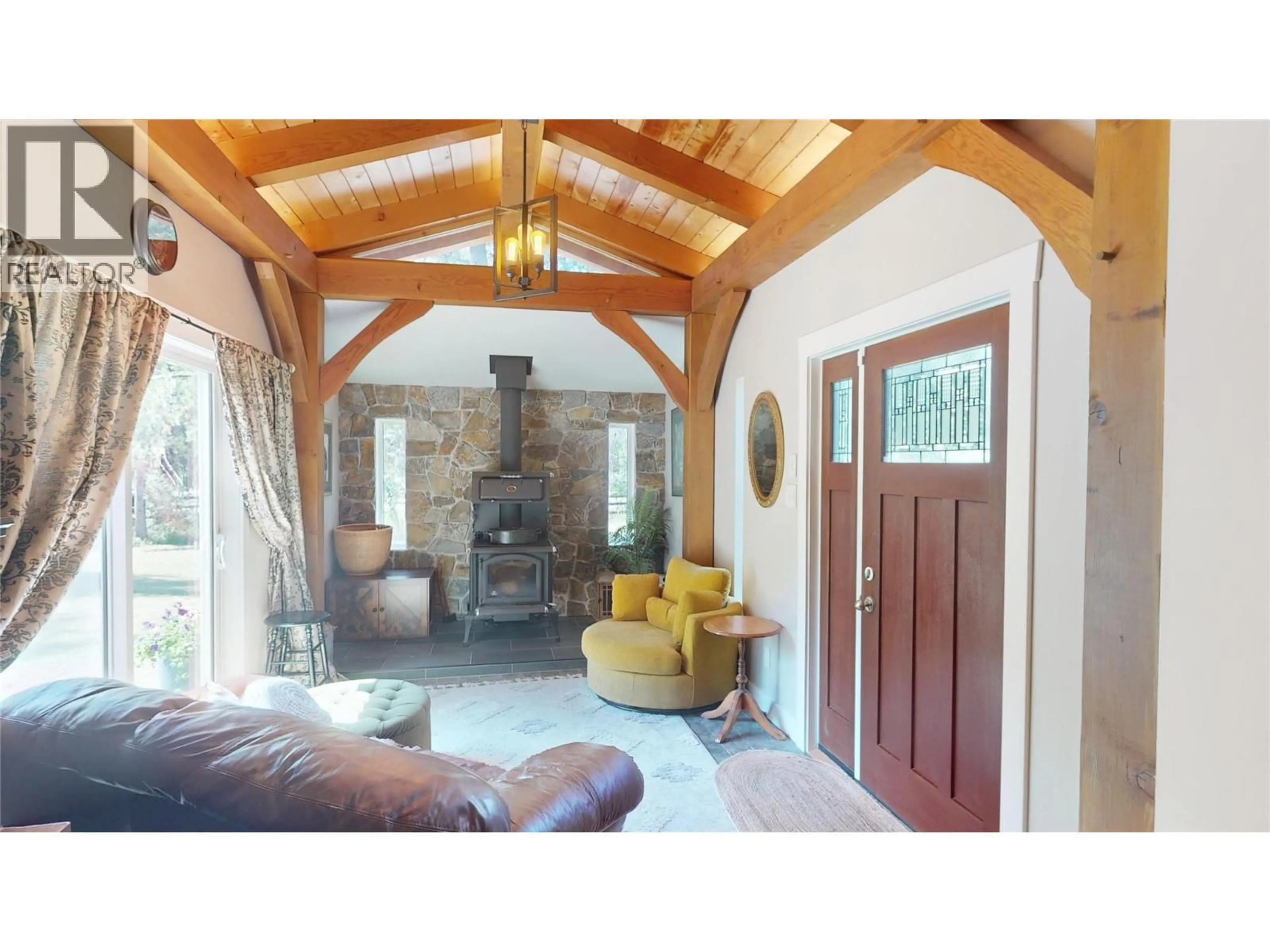 Indoor entryway for 4200 WILKS ROAD, Cranbrook British Columbia V1C6S9