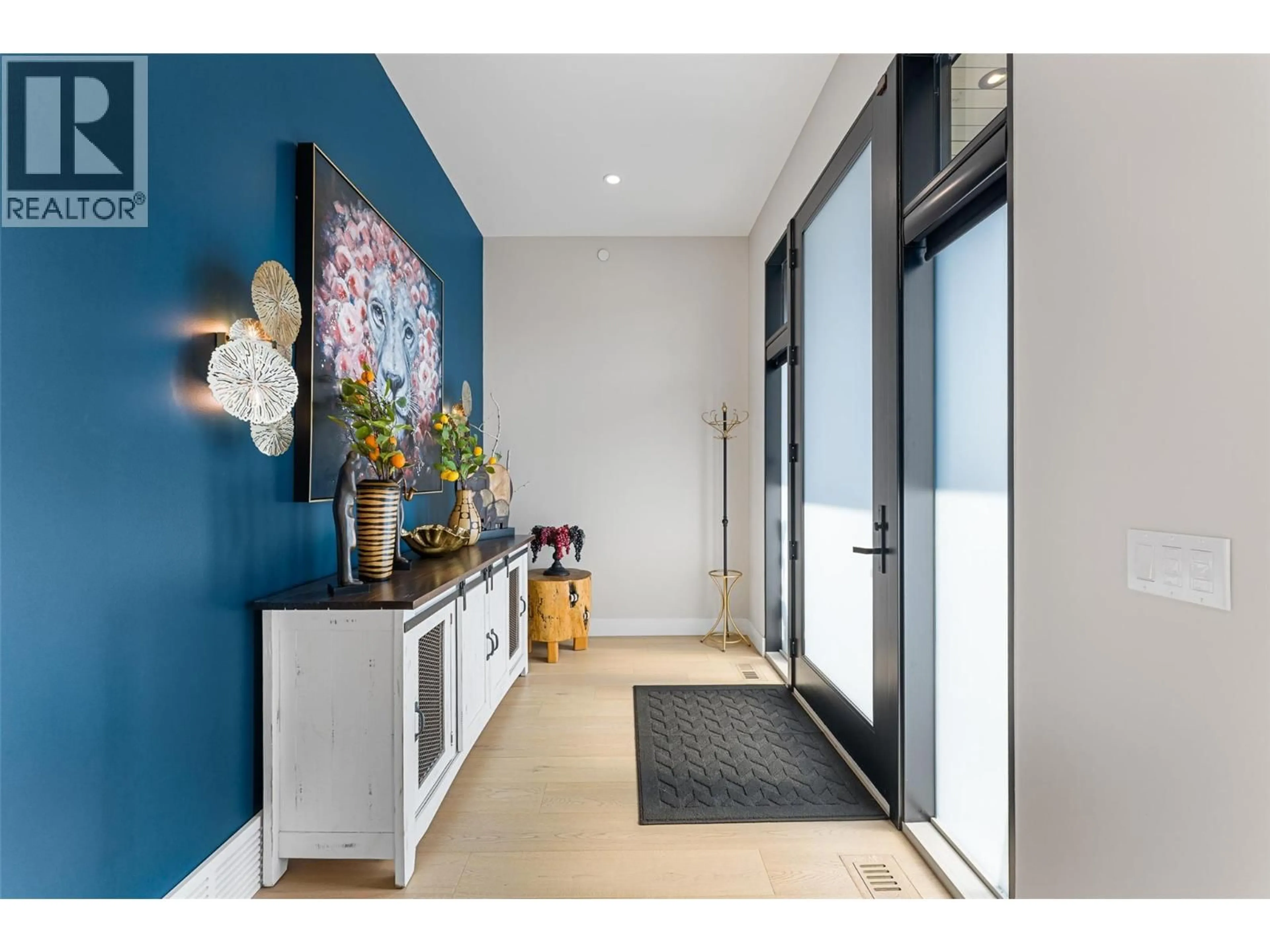 Indoor entryway for 9829 BEACON HILL CRESCENT, Lake Country British Columbia V4V0A9