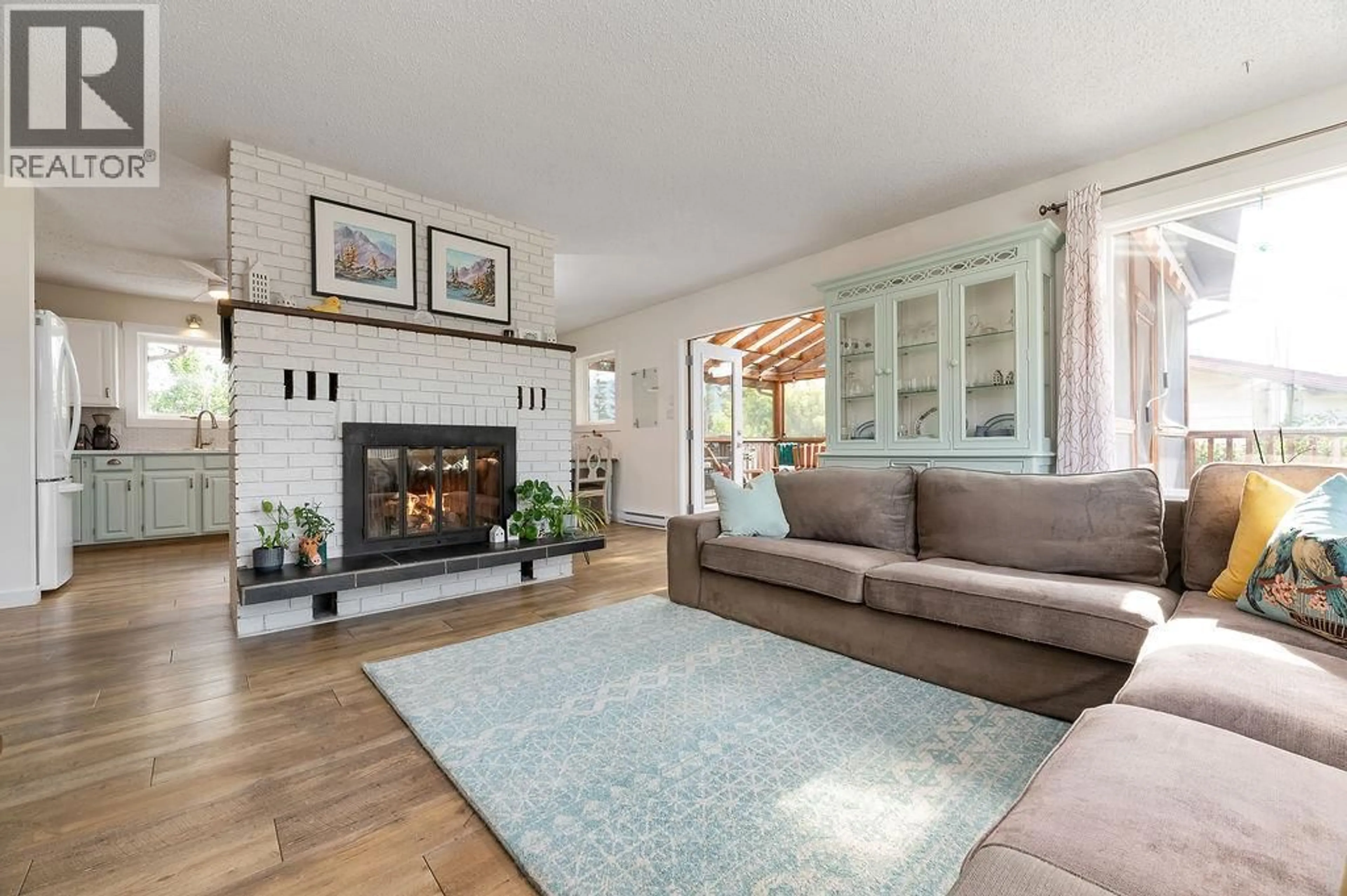Living room with furniture, unknown for 1110 6TH STREET SOUTH, Invermere British Columbia V0A1K0