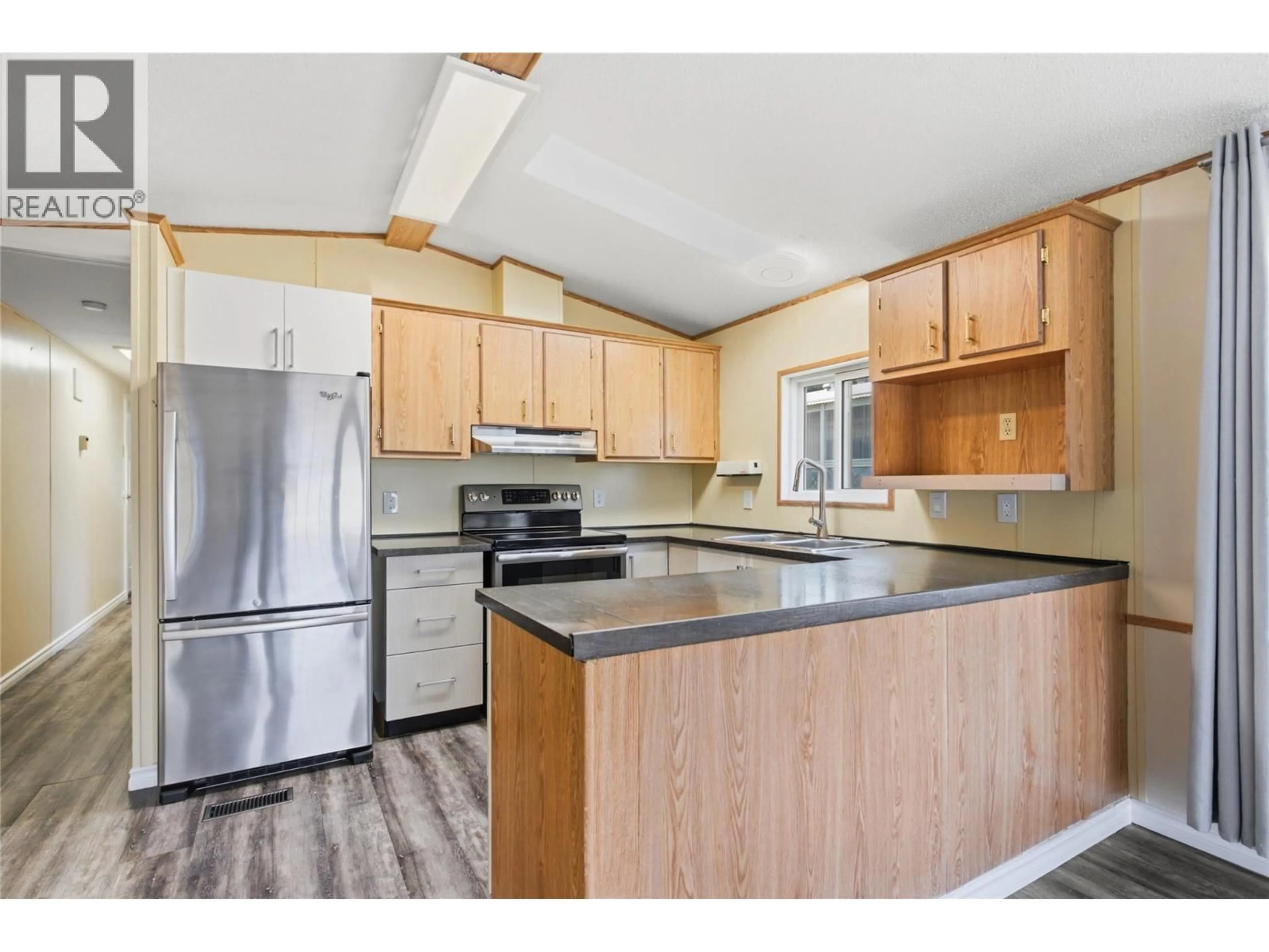 Standard kitchen, wood/laminate floor for 3 - 1175 ROSE HILL ROAD, Kamloops British Columbia V2E1G9