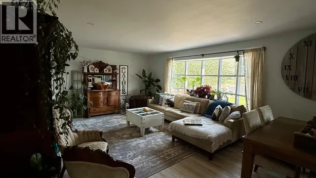 2190 BLACKWELL AVENUE, Merritt 2