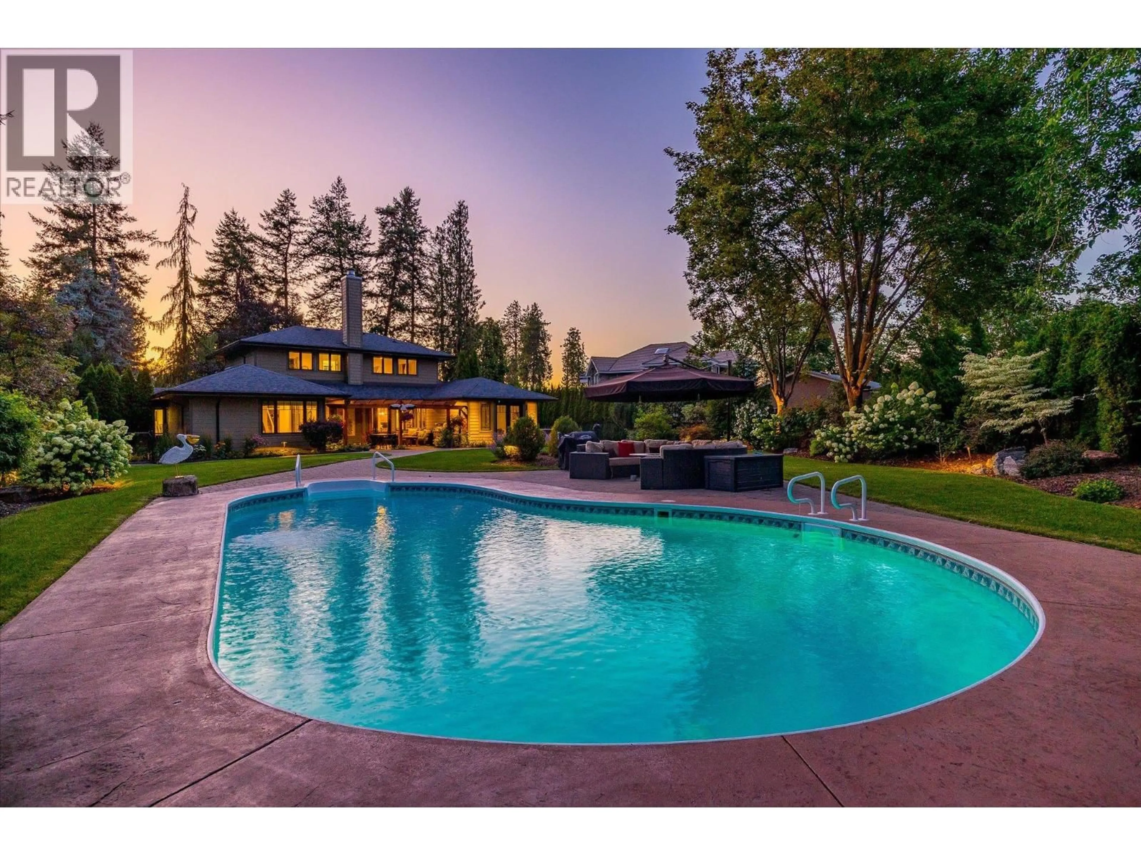 Pool for 4295 HOBSON ROAD, Kelowna British Columbia V1W1Y4