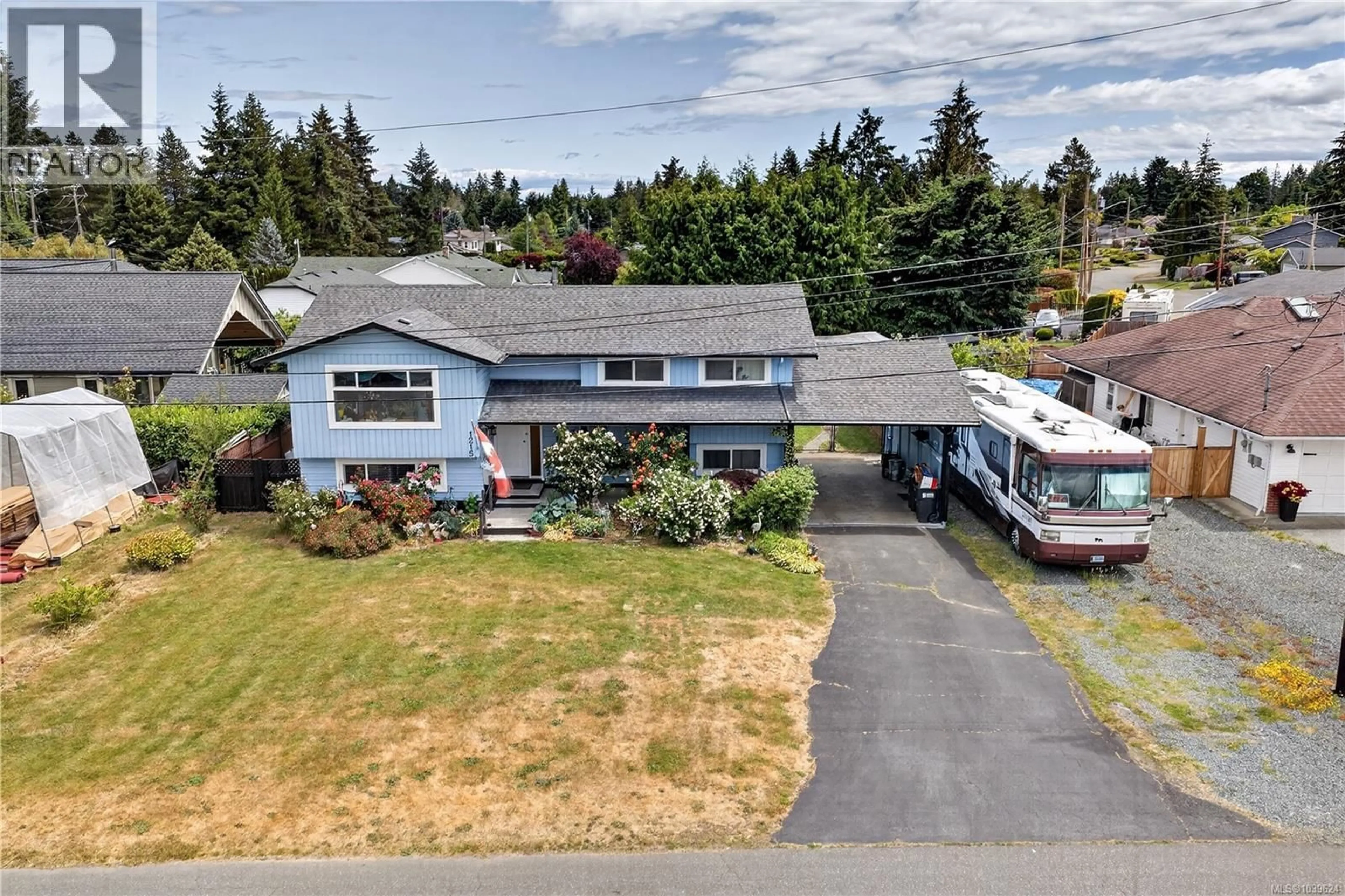 A pic from outside/outdoor area/front of a property/back of a property/a pic from drone, street for 1215 GILLEY CRESCENT, Parksville British Columbia V9P1W4