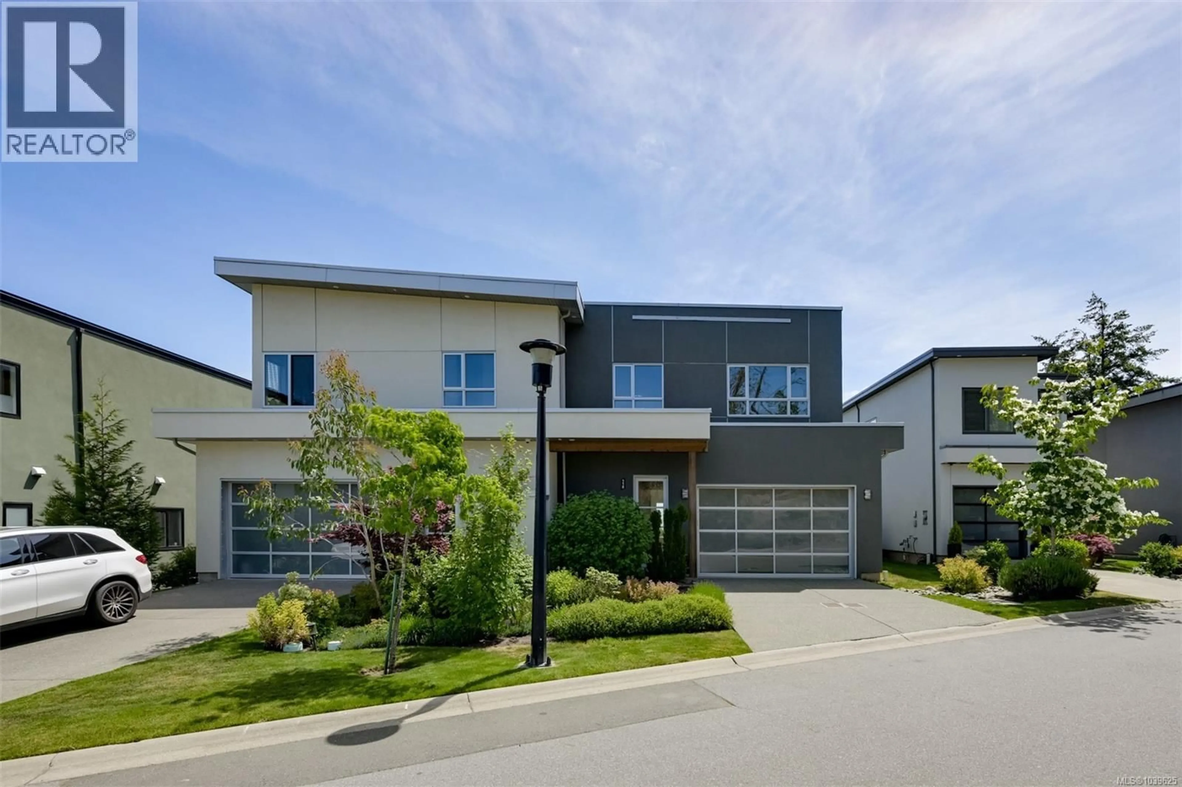 Home with brick exterior material, street for 118 - 539 DELORA DRIVE, Colwood British Columbia V9C0M2