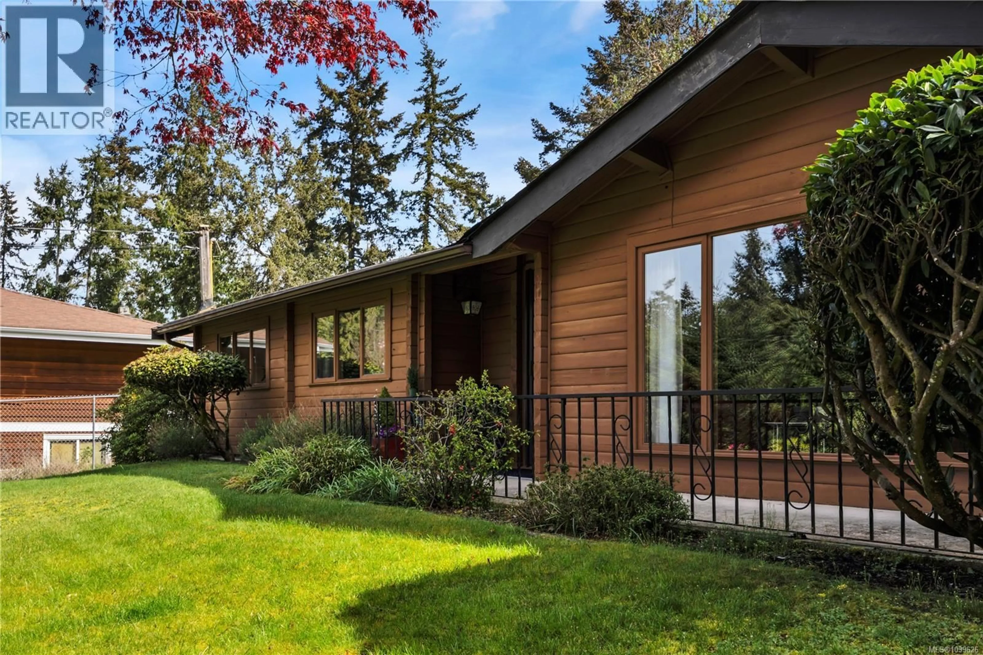 Home with vinyl exterior material, unknown for 1600 SEACREST ROAD, Nanoose Bay British Columbia V9P9B5