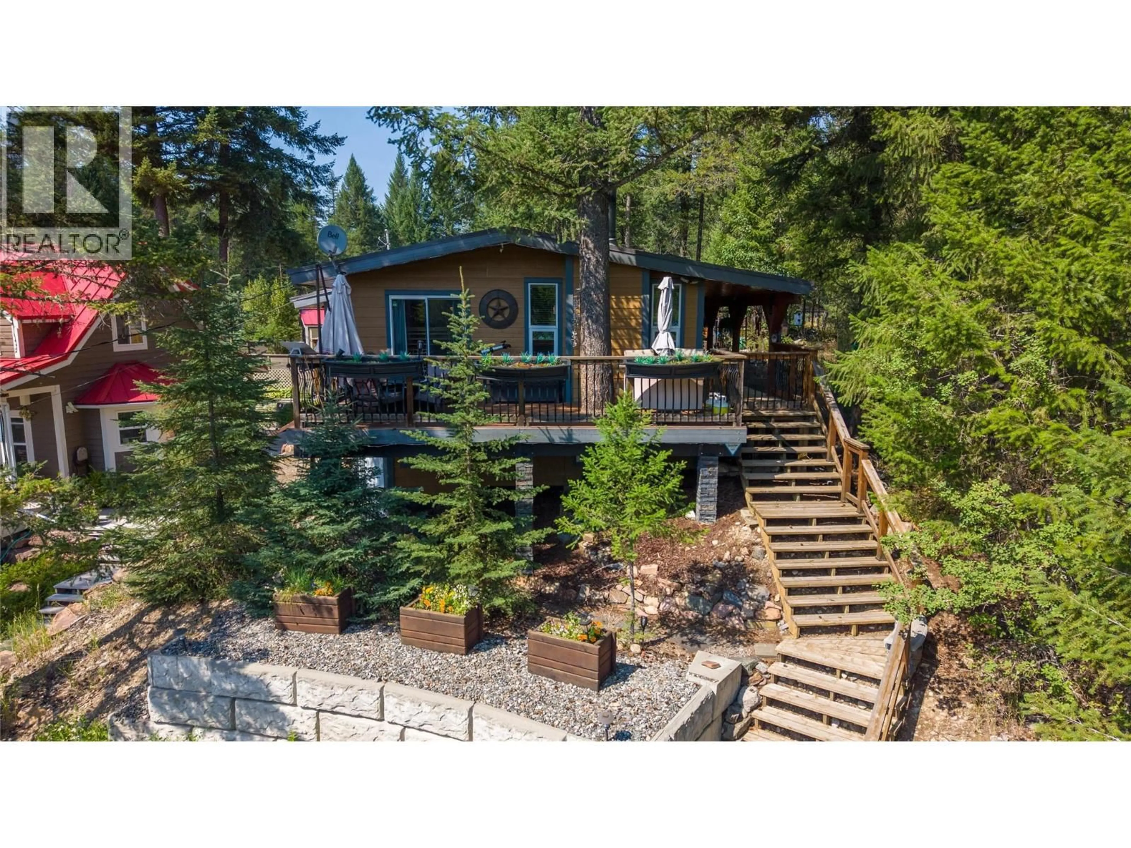 Home with vinyl exterior material, unknown for 6740 ROSEN LAKE ROAD, Jaffray British Columbia V0B1T0