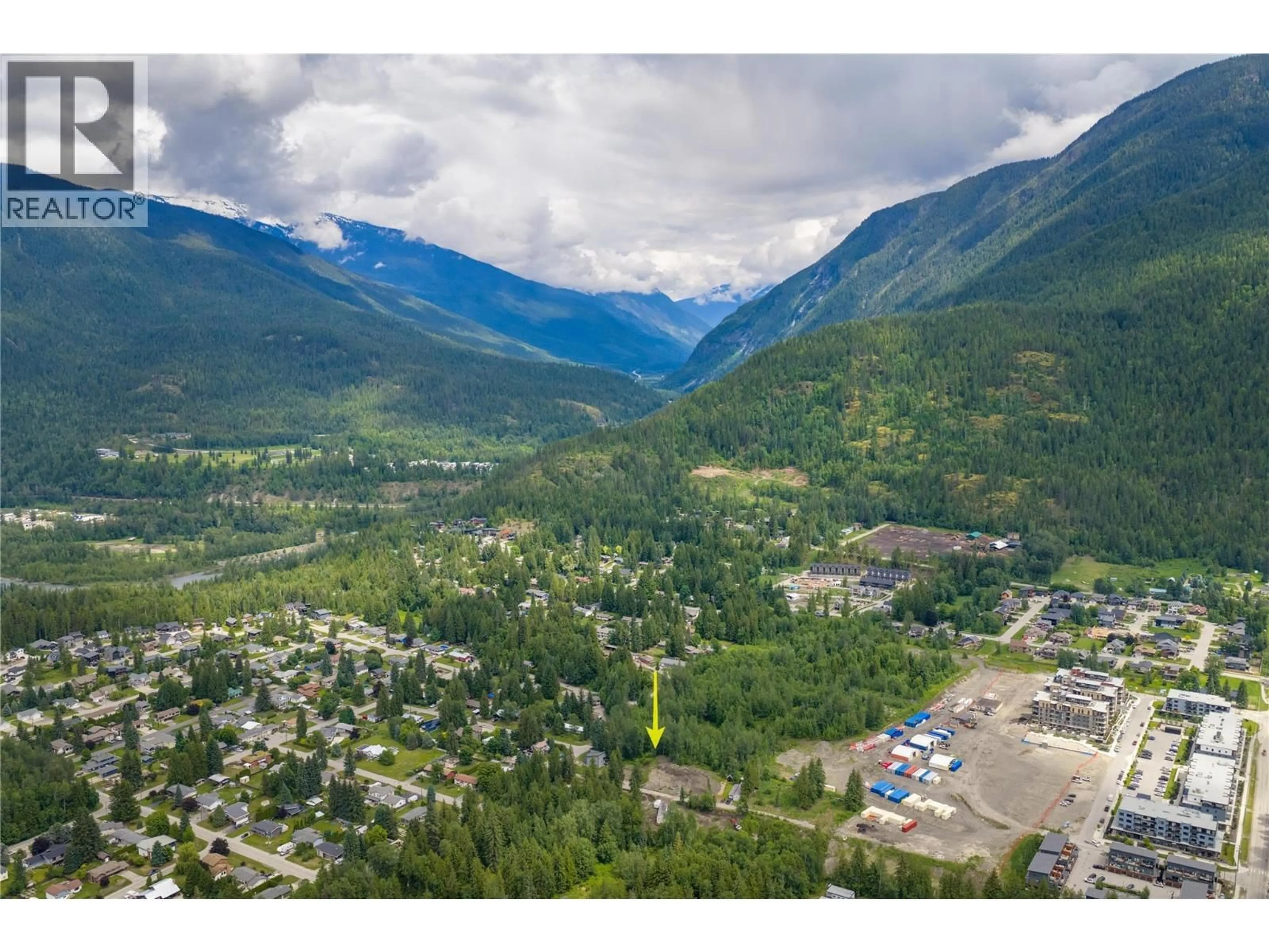 A pic from outside/outdoor area/front of a property/back of a property/a pic from drone, mountain view for 1695 ARROW DRIVE, Revelstoke British Columbia V0E2S1