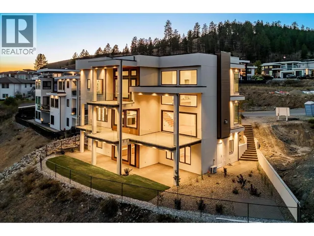 1082 CARNOUSTIE DRIVE, Kelowna 2