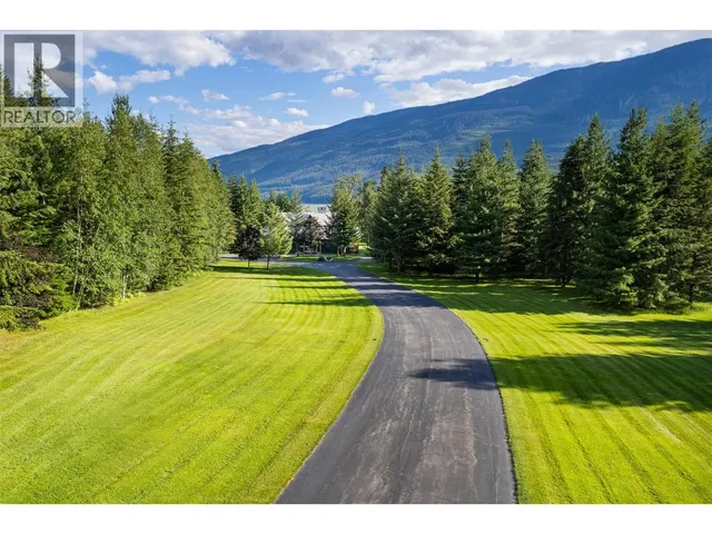 4785 AIRPORT WAY, Revelstoke 4