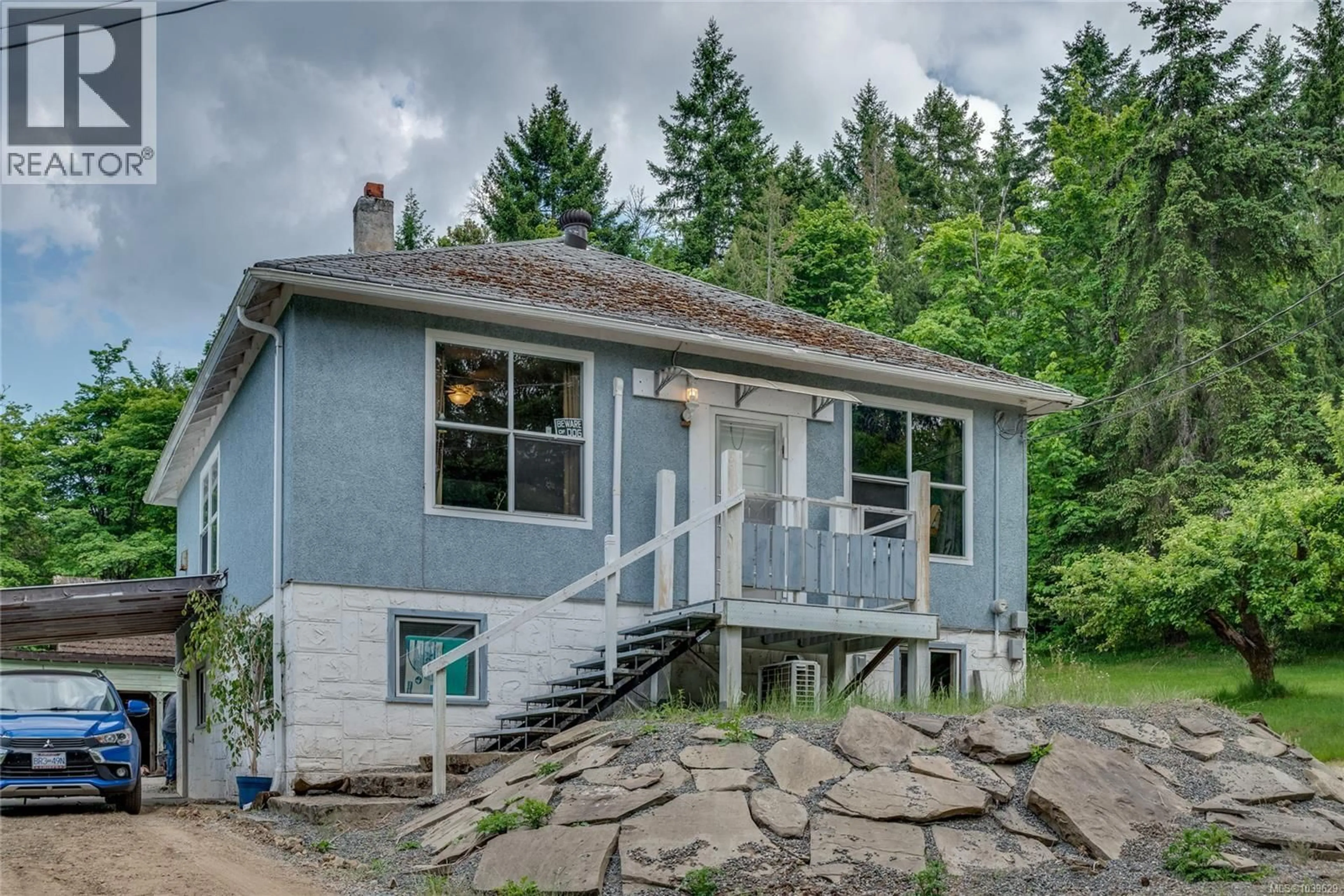 Home with vinyl exterior material, unknown for 13520 ROUNDUP DRIVE, Ladysmith British Columbia V9G1H4