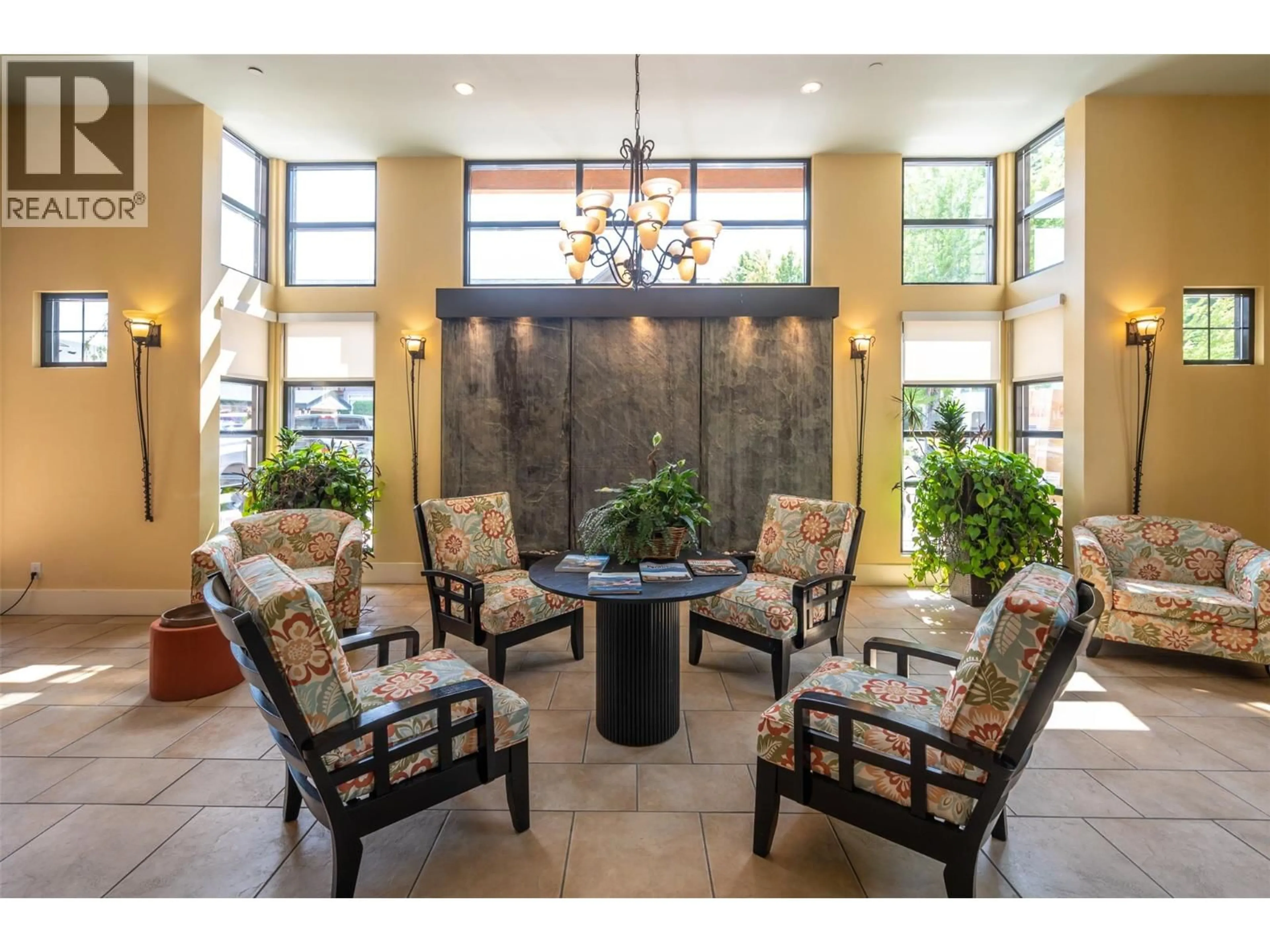 Lobby for 104 - 13011 LAKESHORE DRIVE SOUTH, Summerland British Columbia V0H1Z1