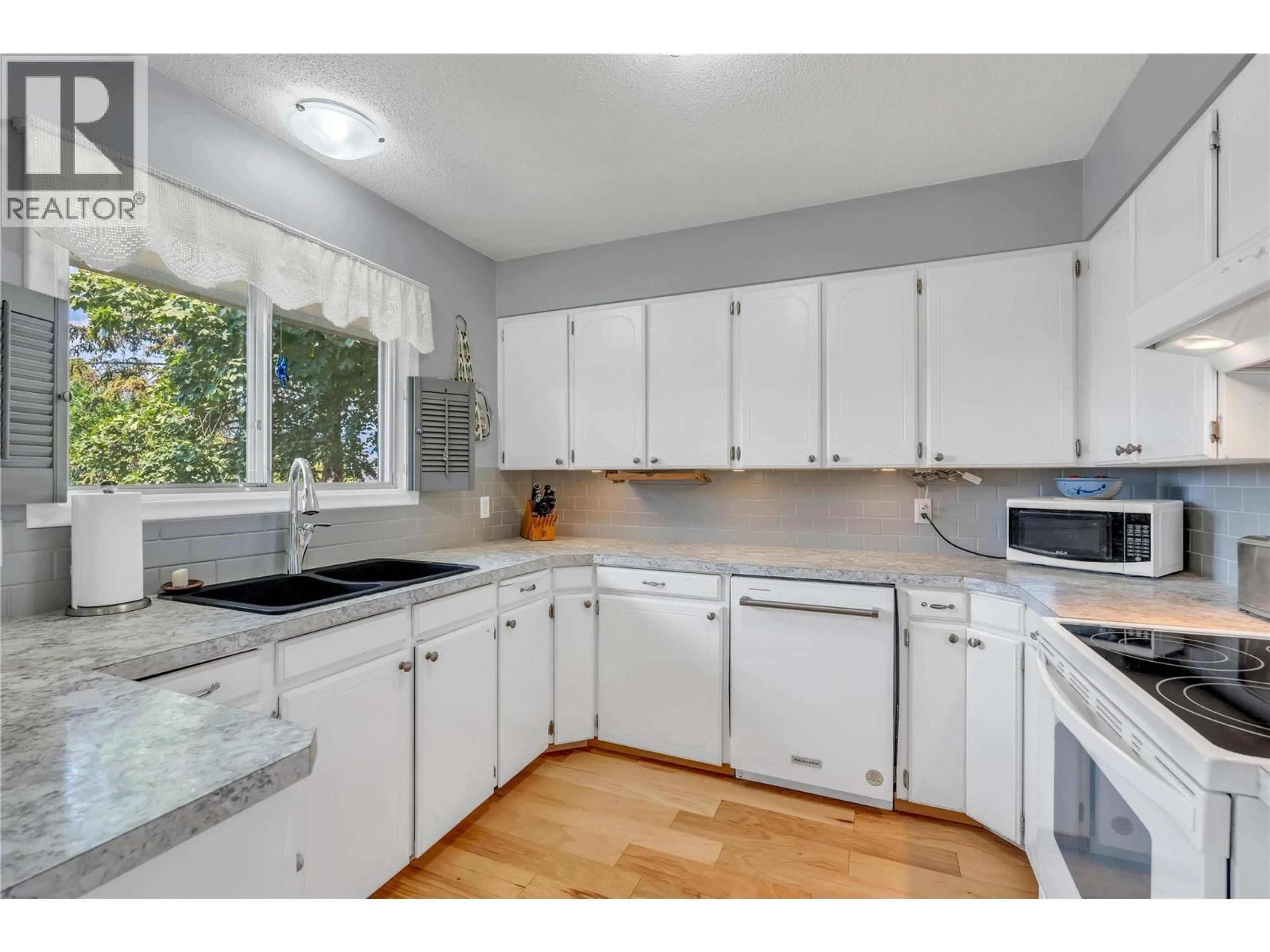 Standard kitchen, unknown for 707 ROSS AVENUE, Penticton British Columbia V2A3A5