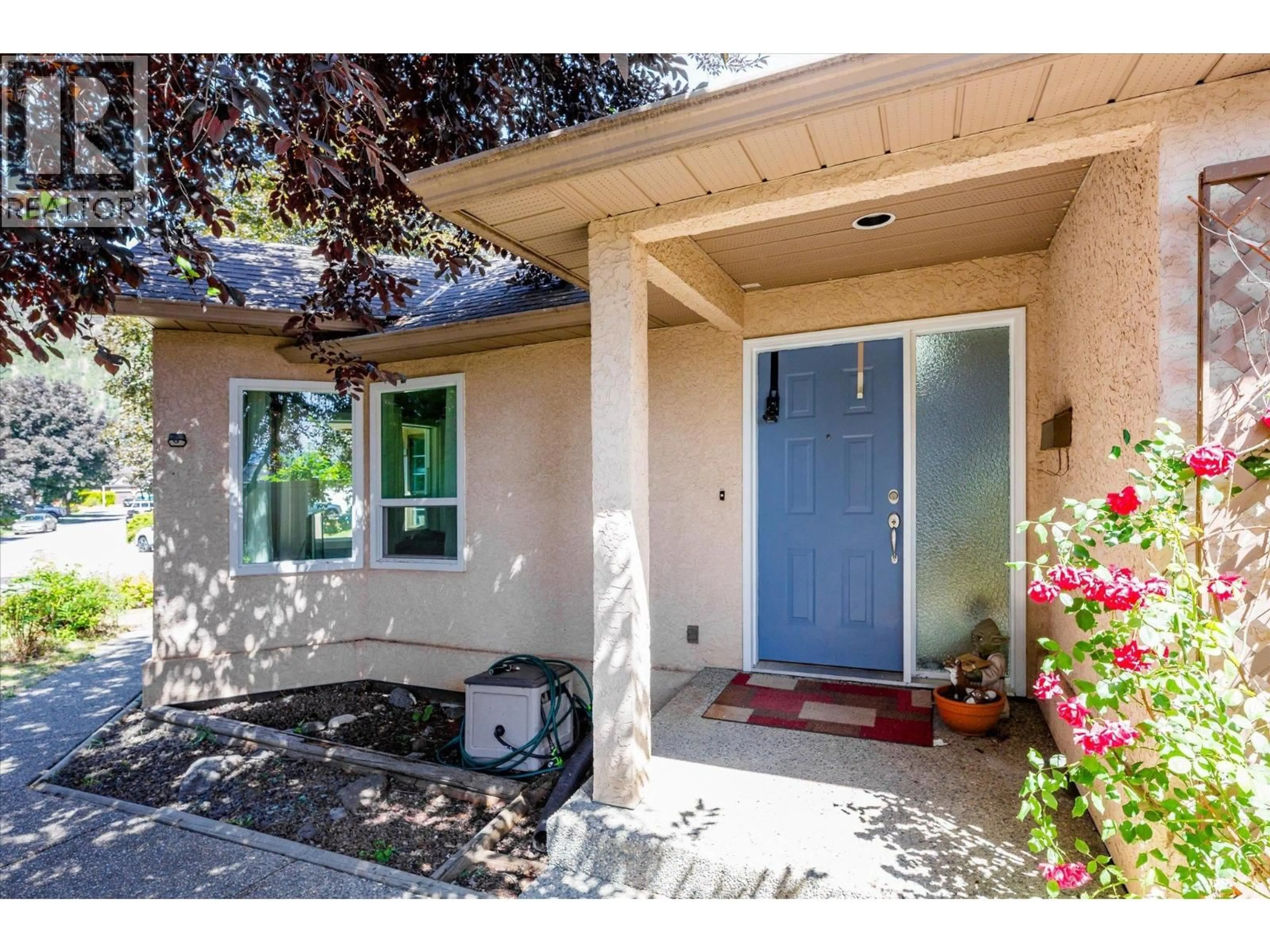 Indoor entryway for 1881 PORTLAND PLACE, Kelowna British Columbia V1V1P9