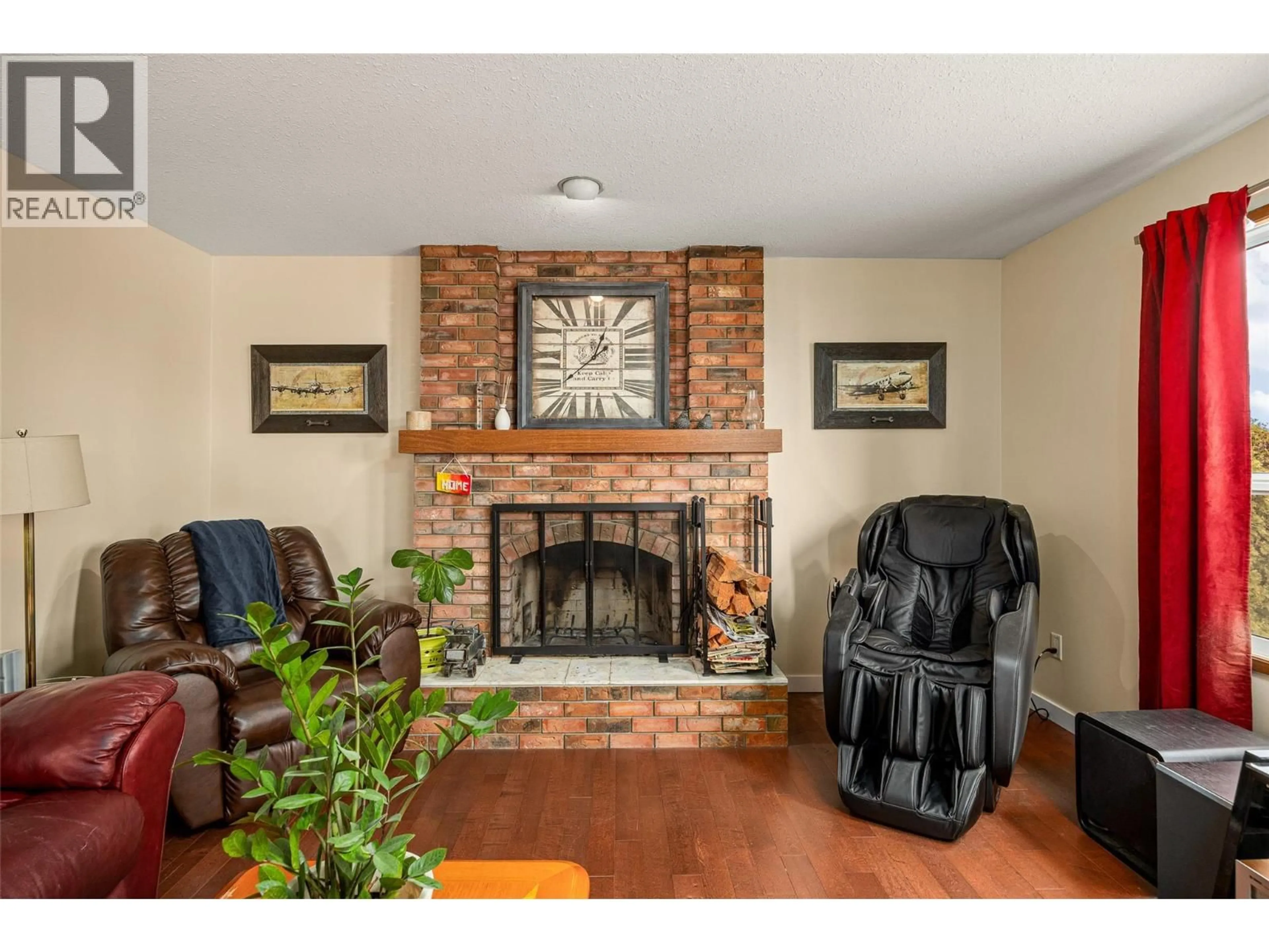 Living room with furniture, unknown for 2152 ALEXANDER PLACE, Westbank British Columbia V1Z2X5