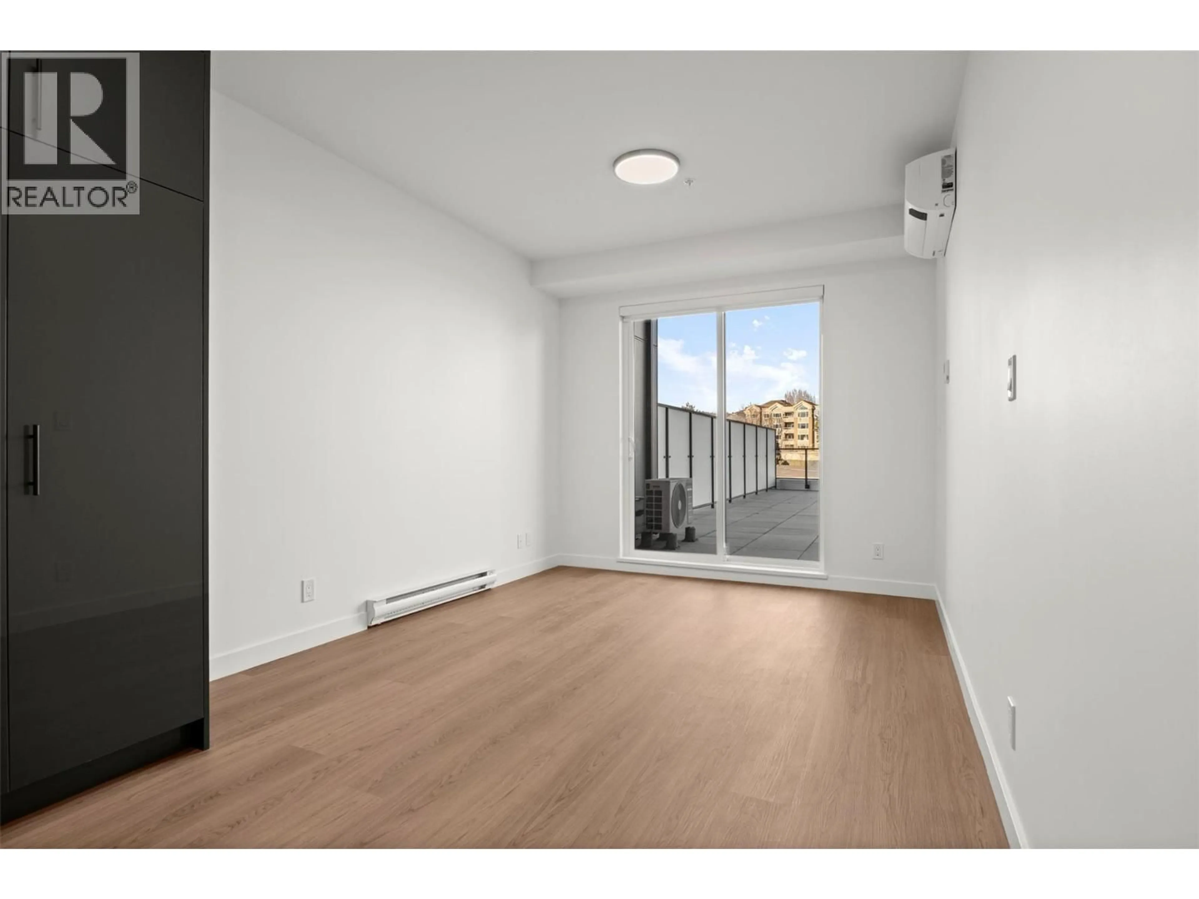 A pic of a room for 212 - 1380 PRIDHAM AVENUE, Kelowna British Columbia V1Y6B9