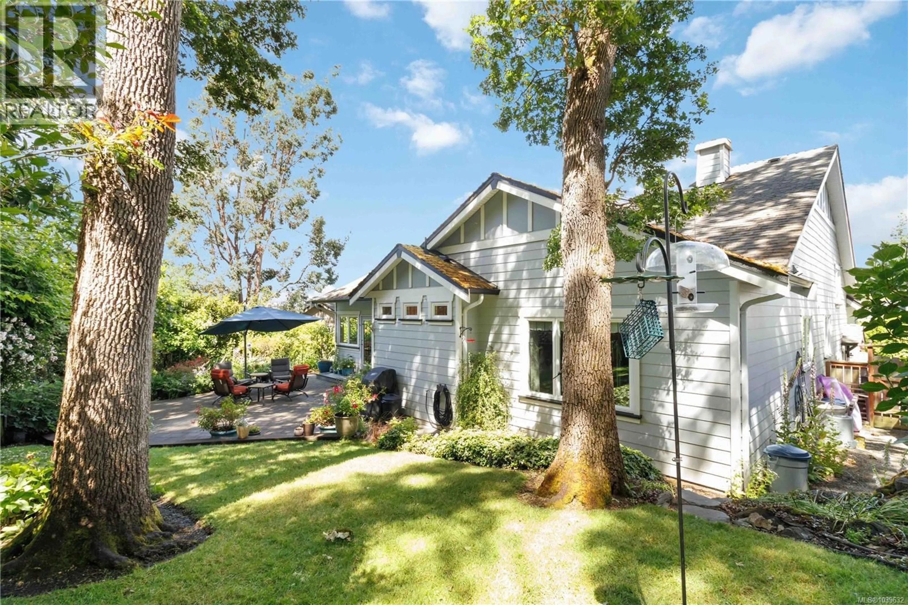 Unknown for 783 ROGERS WAY, Saanich British Columbia V8X5L1