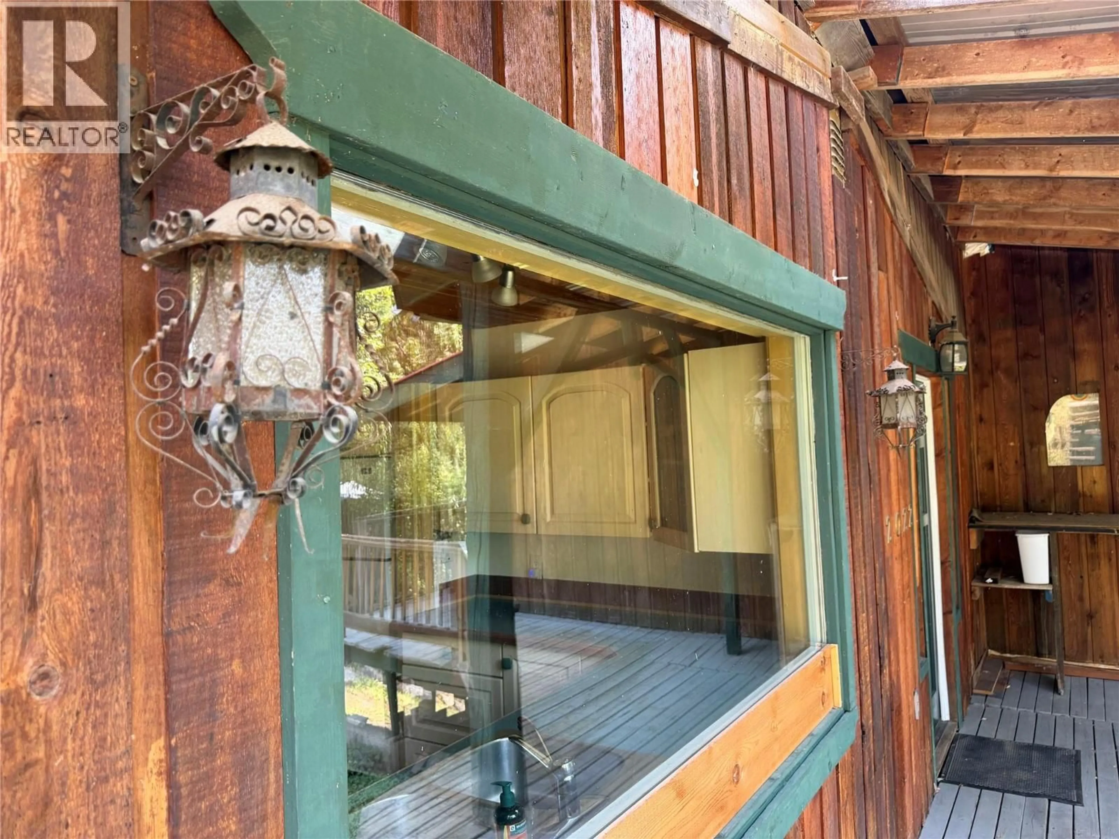Indoor foyer for 2022 CREEK STREET, Nelson British Columbia V1L1M7