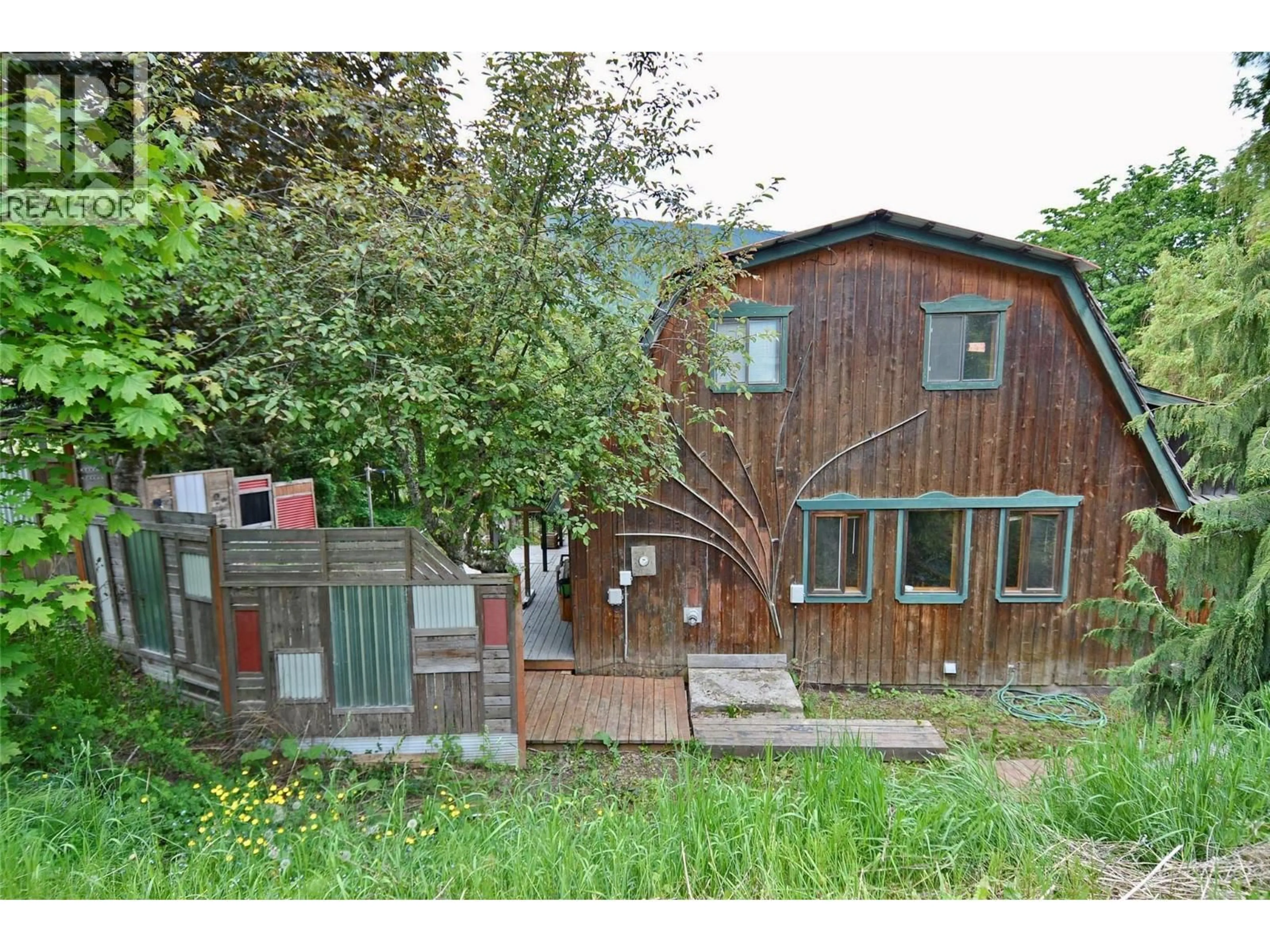 Shed for 2022 CREEK STREET, Nelson British Columbia V1L1M7