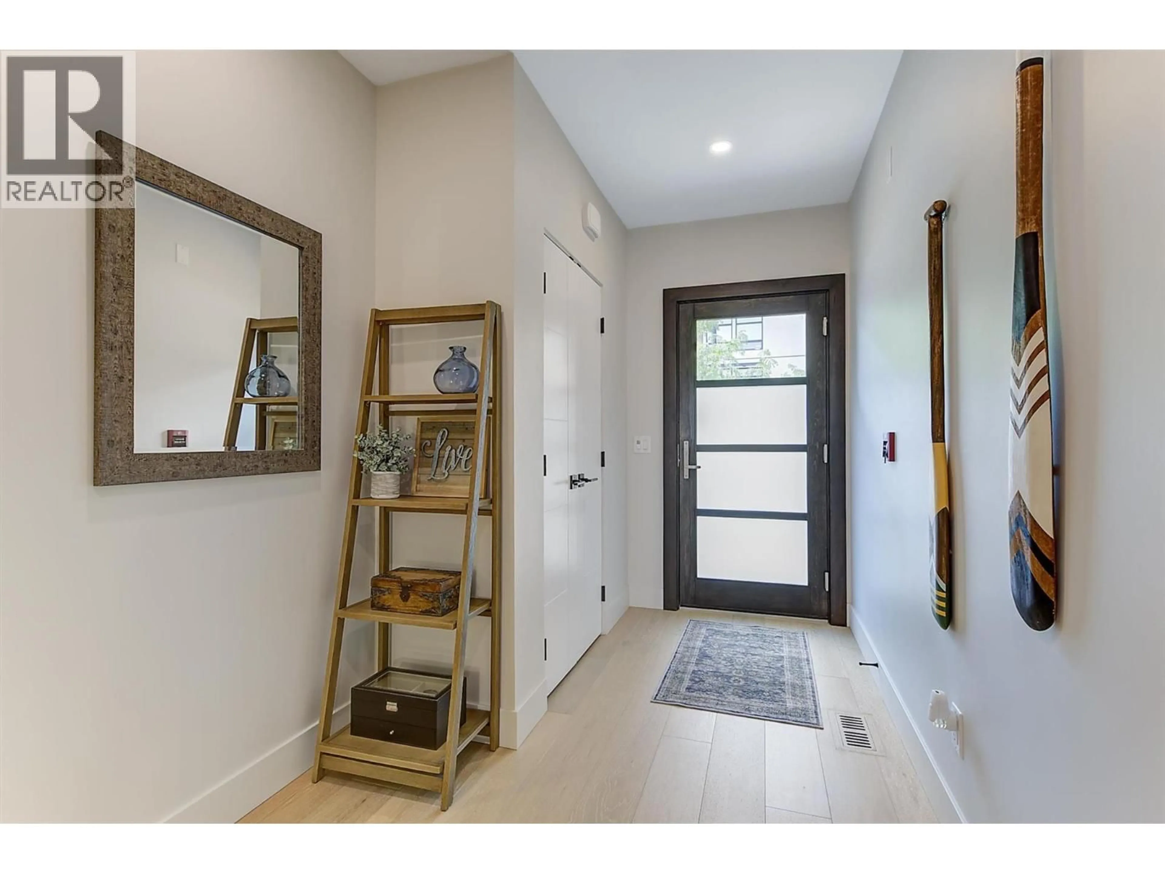 Indoor entryway for 5979 PRINCESS STREET, Peachland British Columbia V0H1X7
