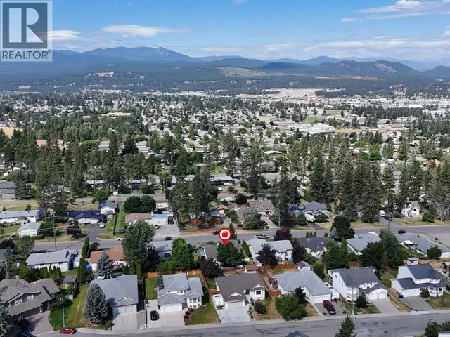504 30TH AVENUE SOUTH, Cranbrook 4
