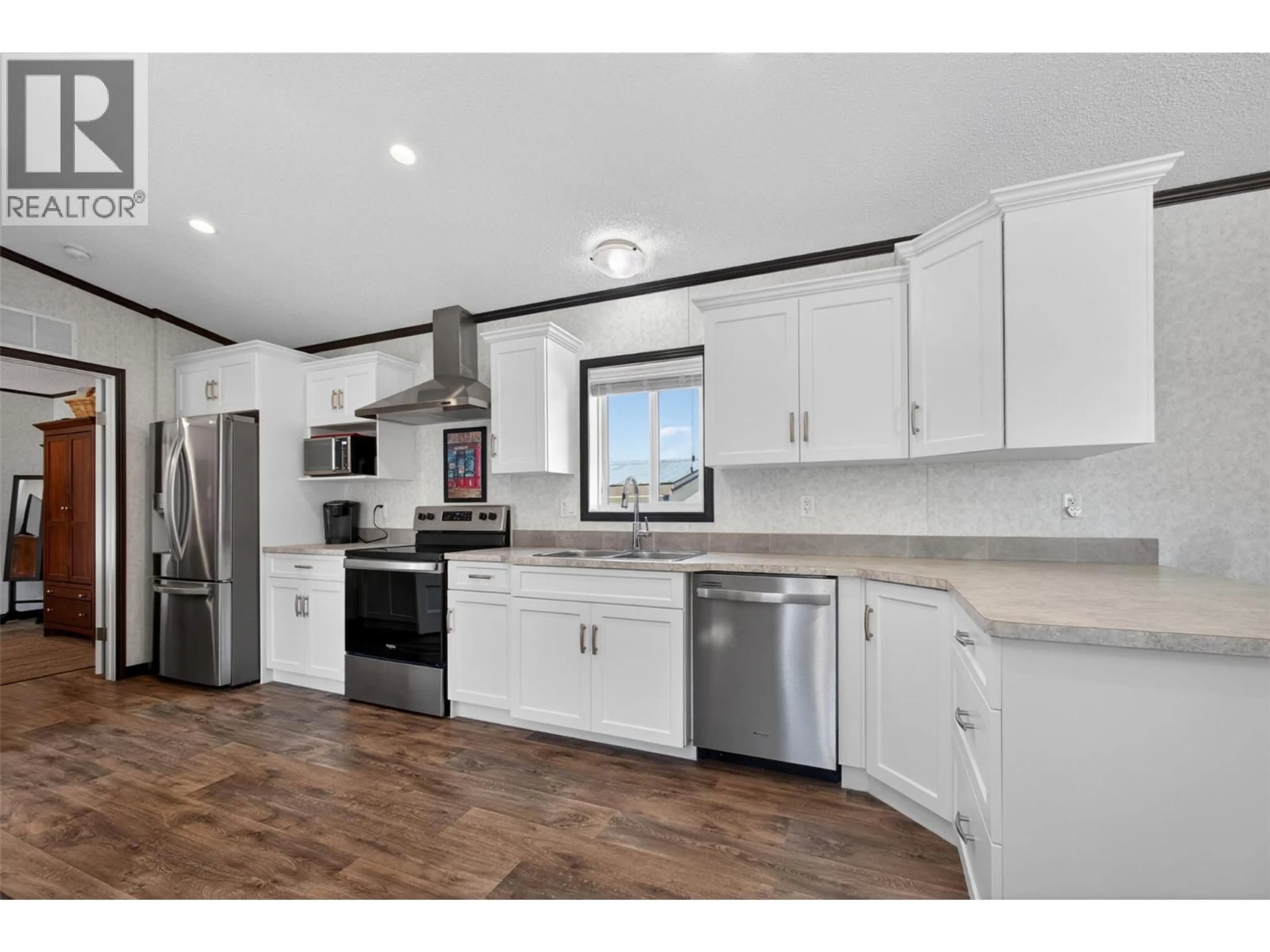 Open concept kitchen, unknown for 172 - 15401 KALAMALKA ROAD, Coldstream British Columbia V1B2E3