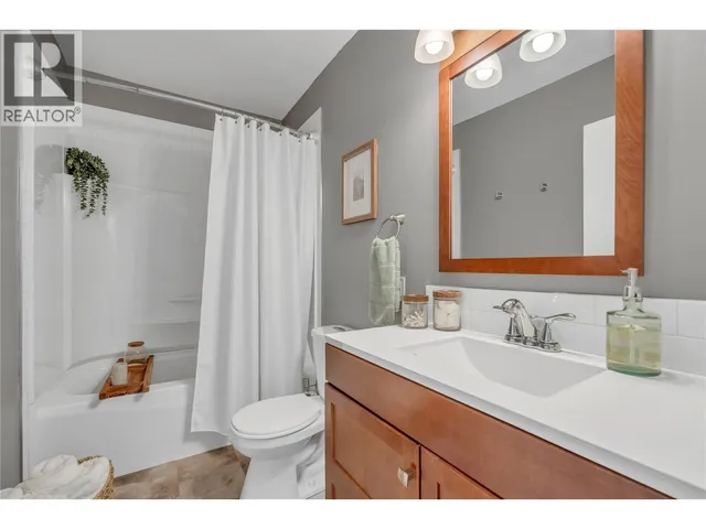 367 DOUGLAS AVENUE, Penticton 5