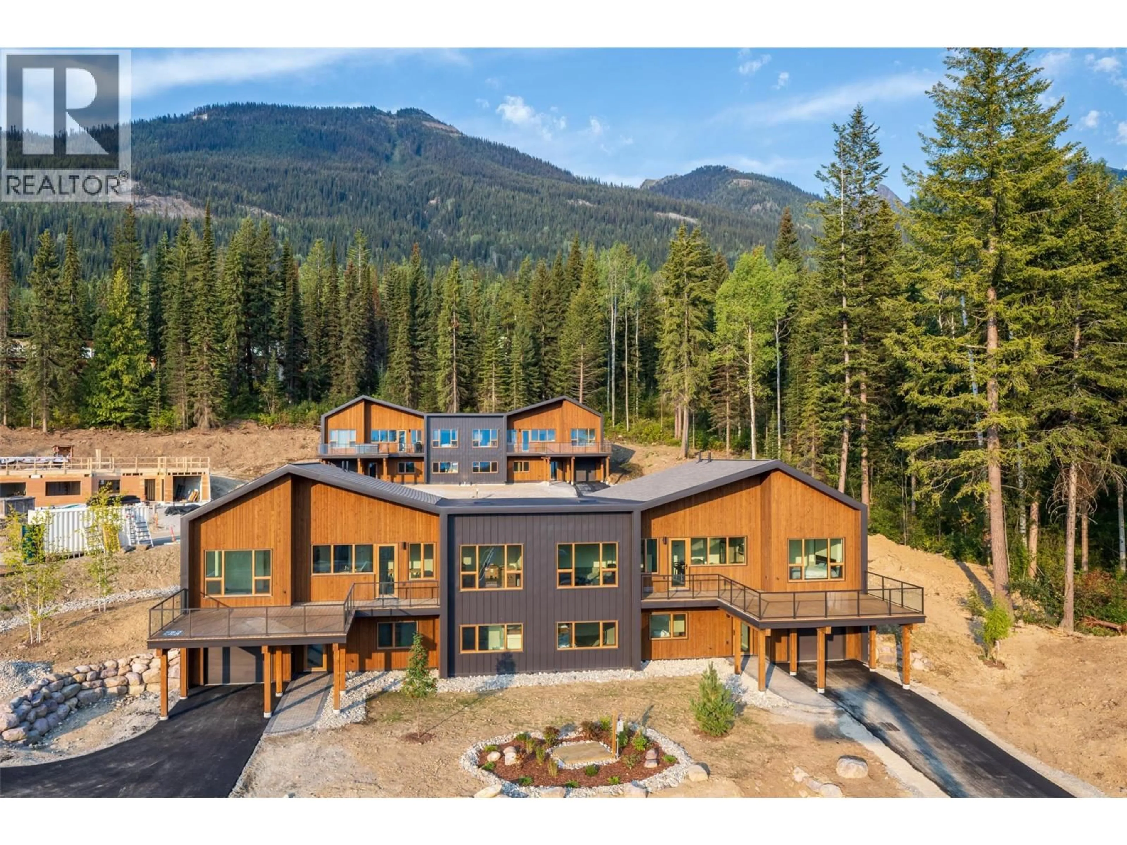 A pic from outside/outdoor area/front of a property/back of a property/a pic from drone, mountain view for 1654 HOWSE PASS OTHER, Golden British Columbia V0A1H0