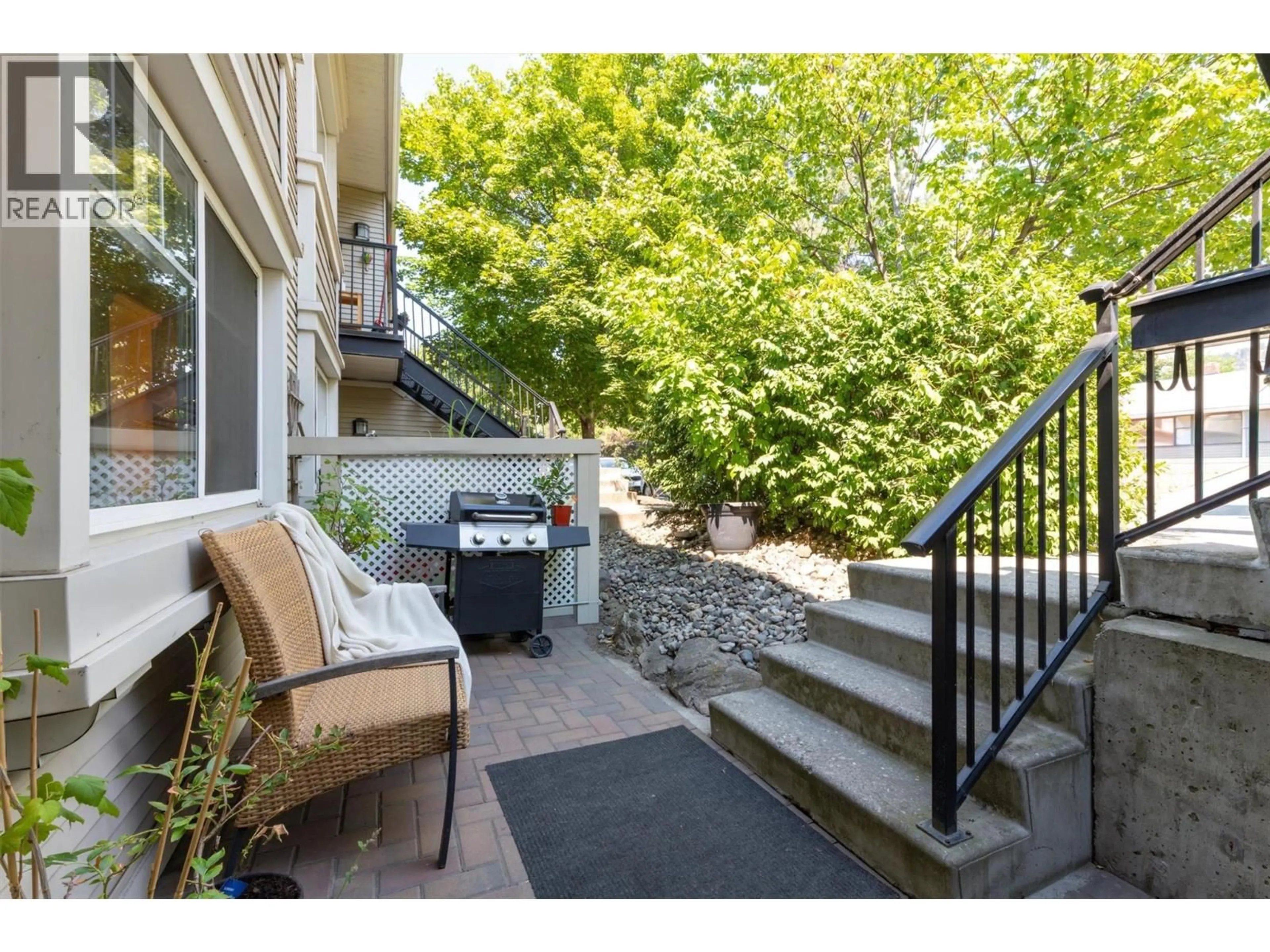 Patio, street for 113 - 1390 DILWORTH CRESCENT, Kelowna British Columbia V1Y4M5