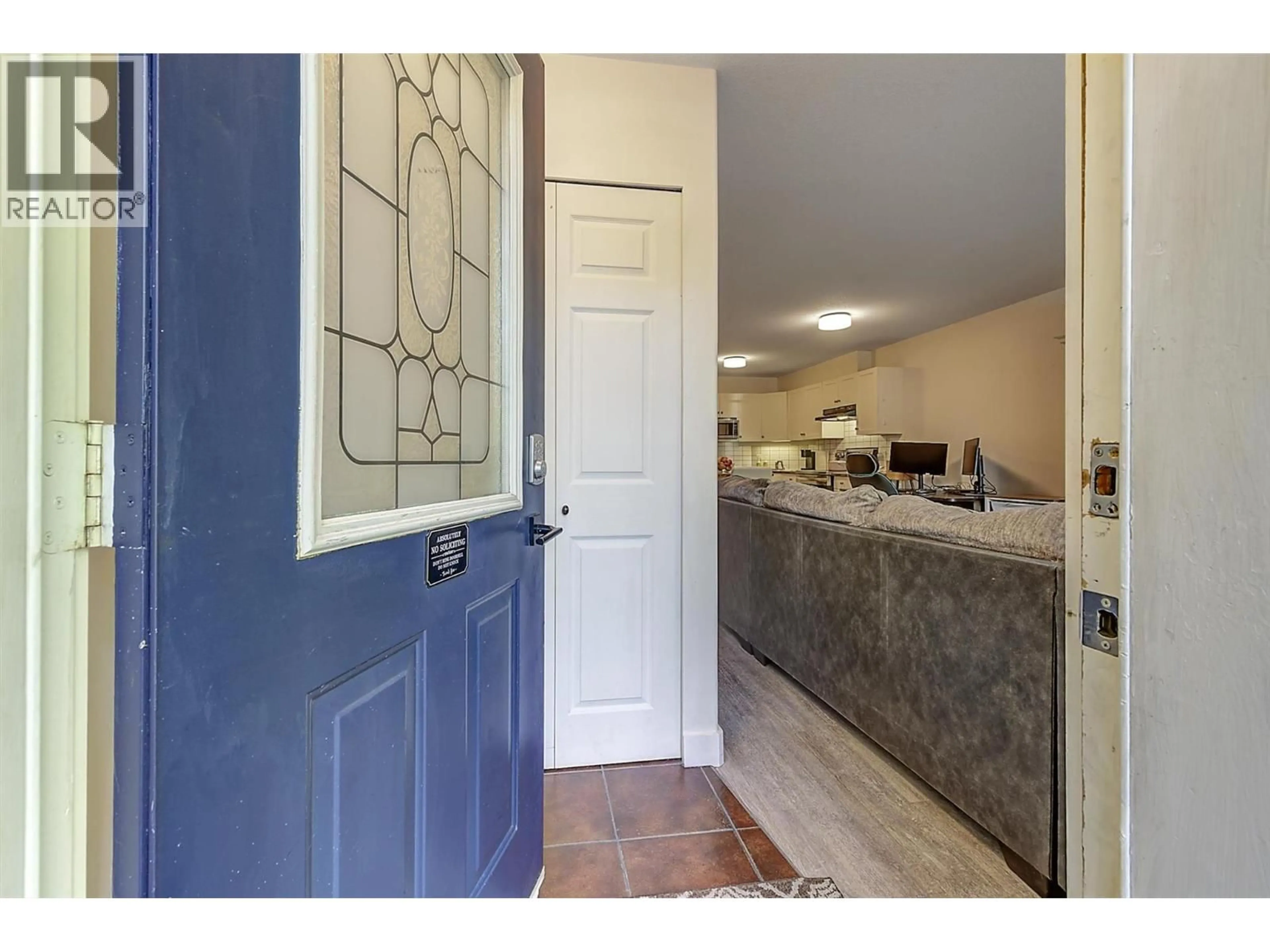 Indoor entryway for 113 - 1390 DILWORTH CRESCENT, Kelowna British Columbia V1Y4M5