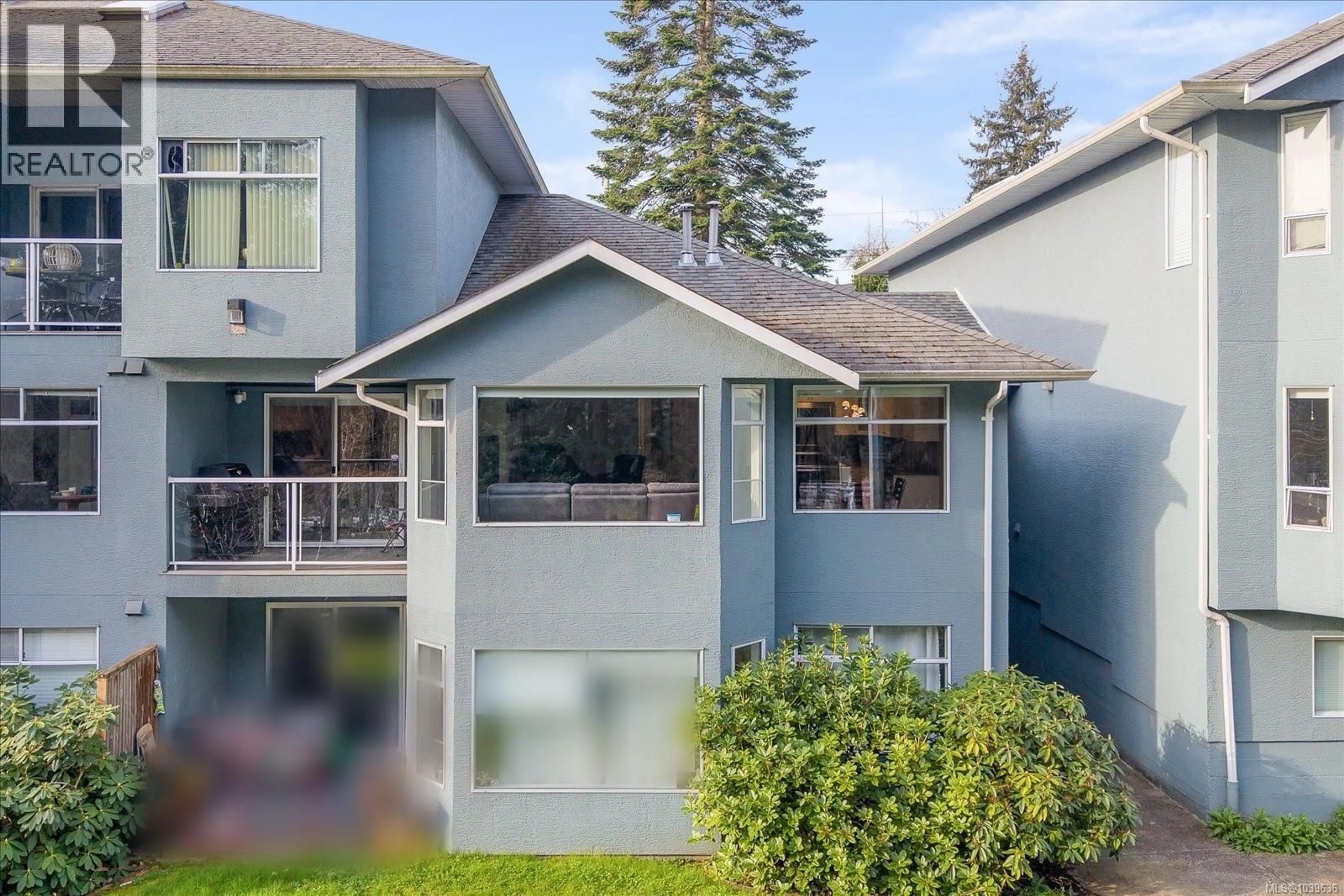 Home with vinyl exterior material, street for 202 - 2 DORIC AVENUE, Nanaimo British Columbia V9R3N1