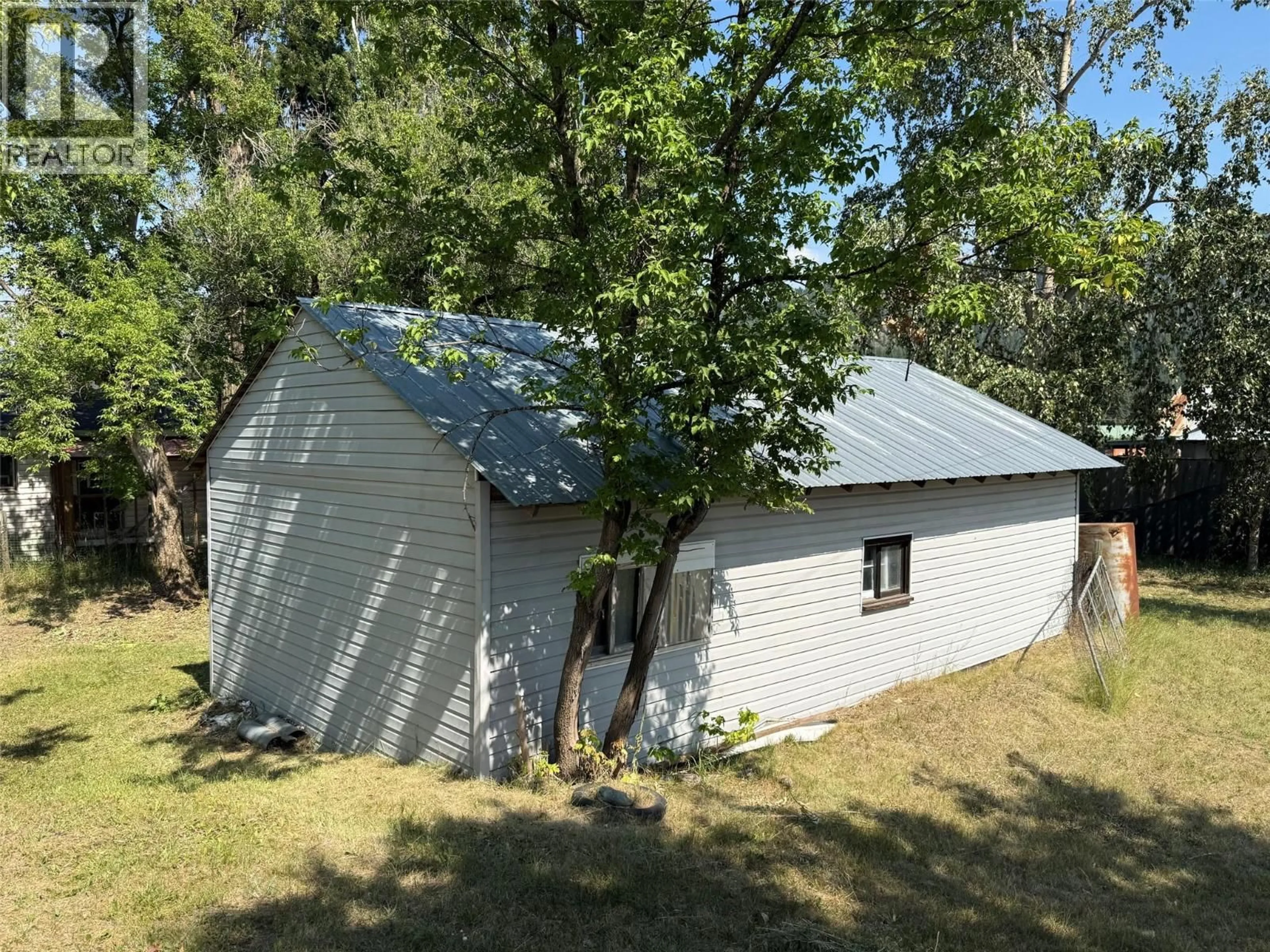 Shed for 9872 INSTITUTE STREET, Little Fort British Columbia V0E1C0