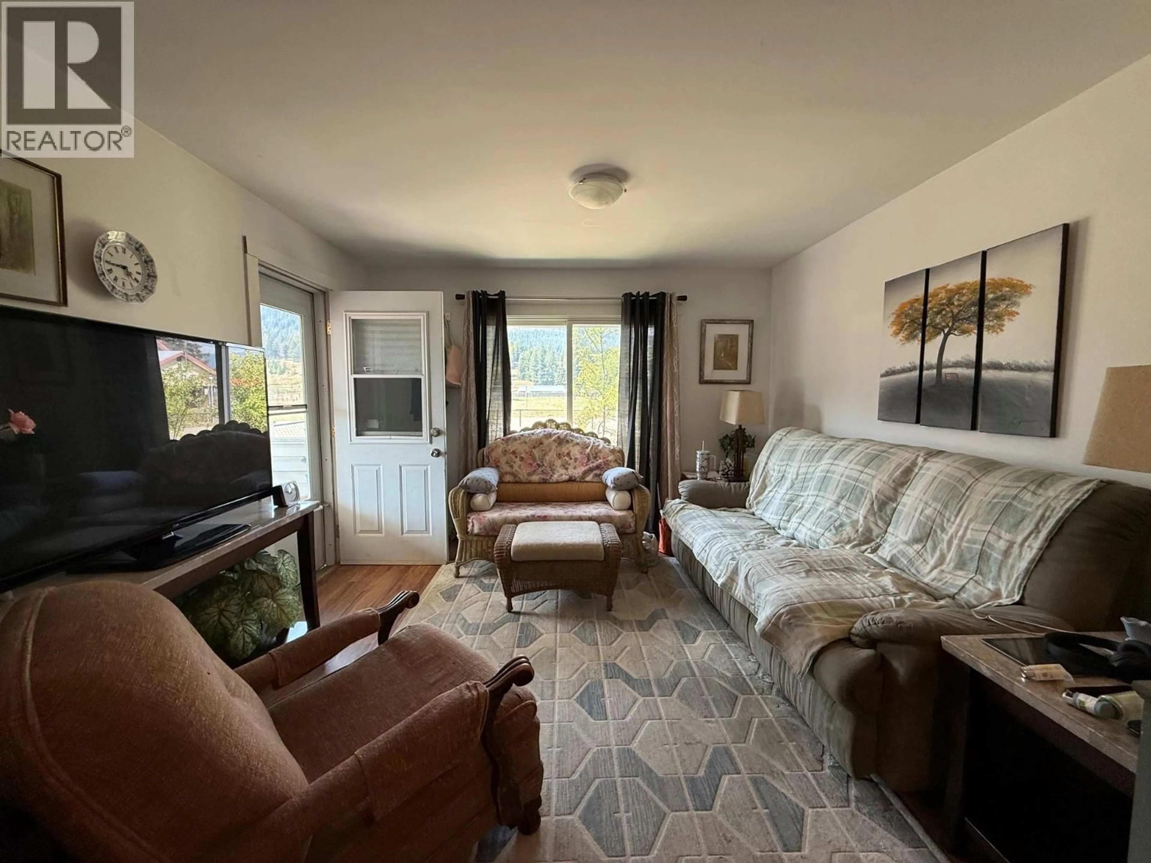 Living room with furniture, unknown for 9872 INSTITUTE STREET, Little Fort British Columbia V0E1C0