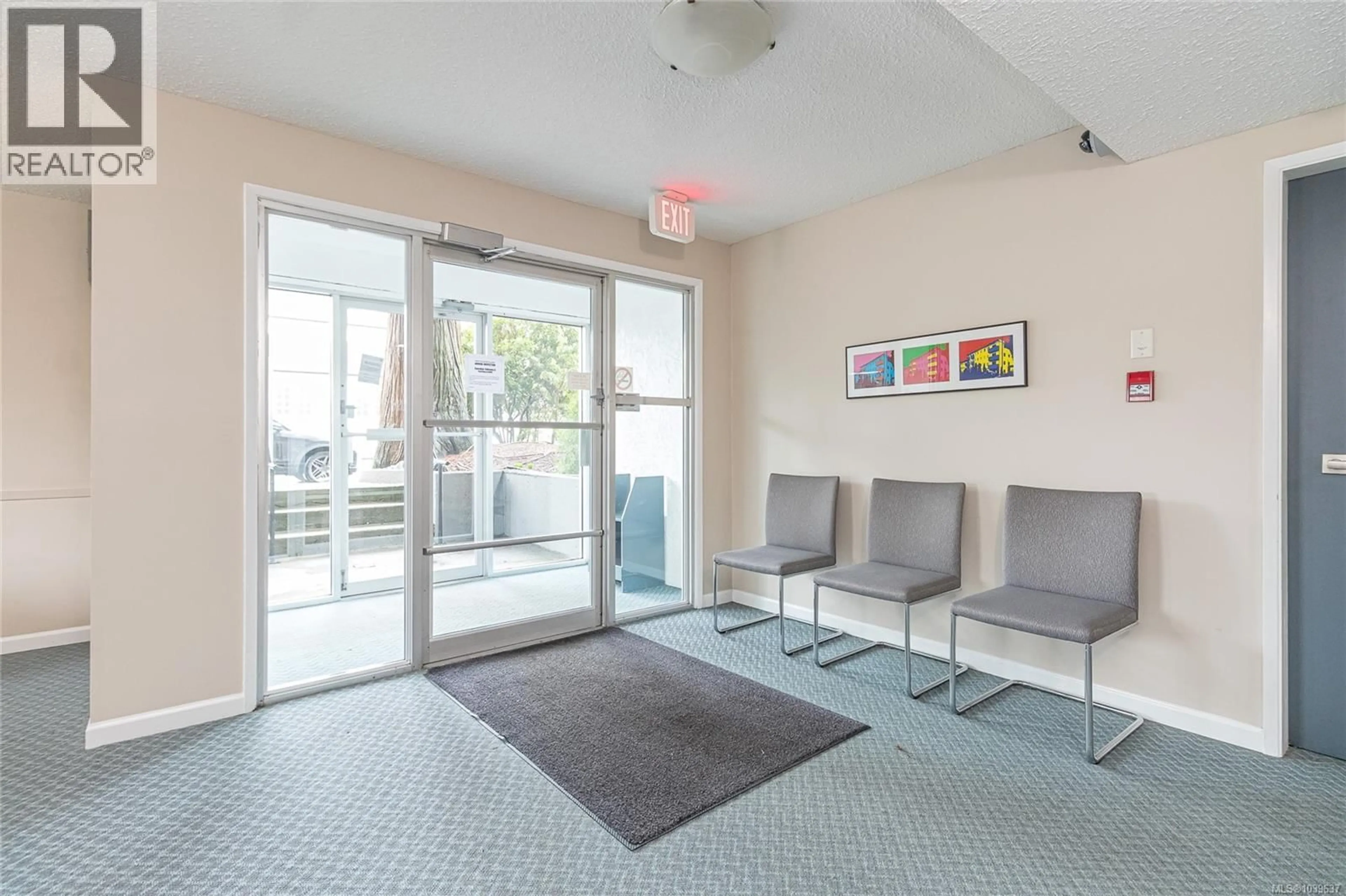 Indoor foyer for 401 - 380 BRAE ROAD, Duncan British Columbia V9L3T8
