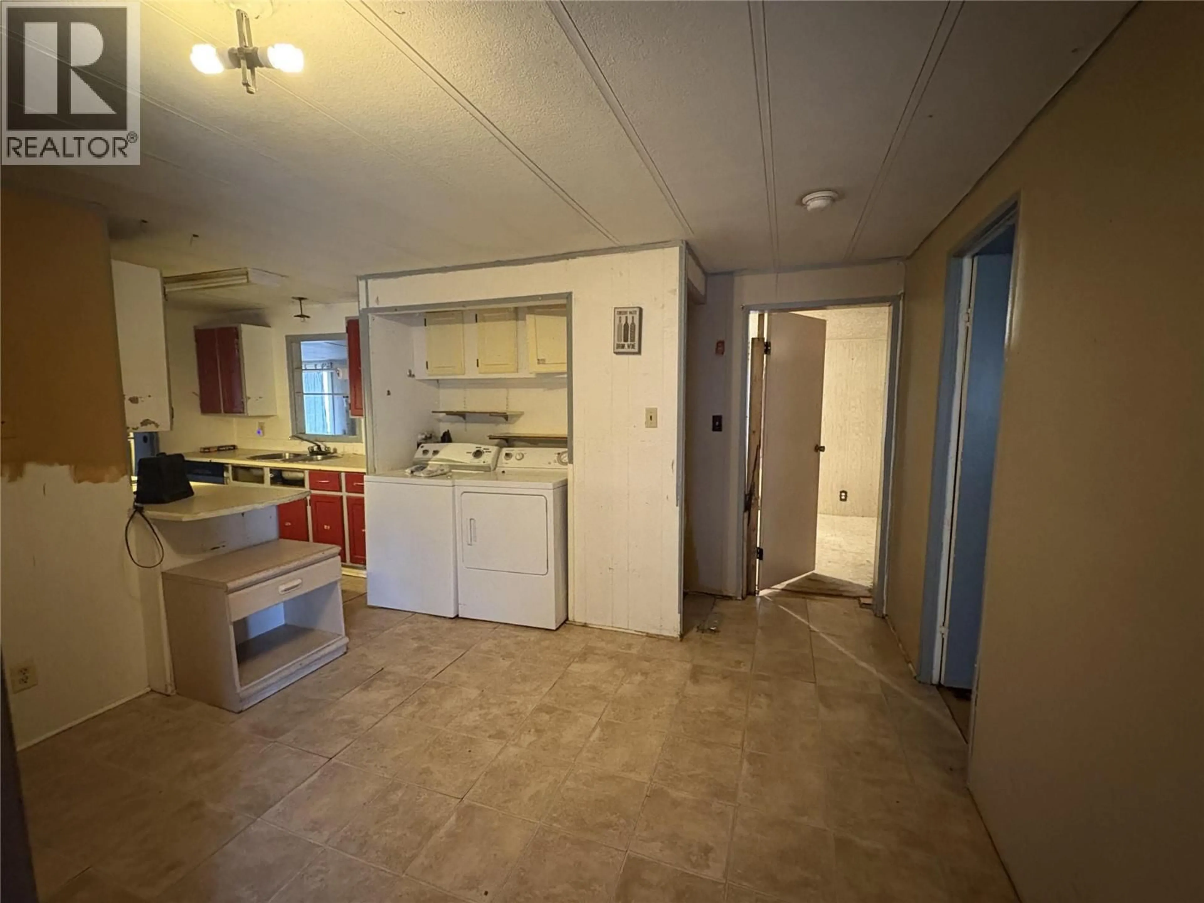 Standard kitchen, unknown for 6896 WATSON E DRIVE, Kamloops British Columbia V0K2P0