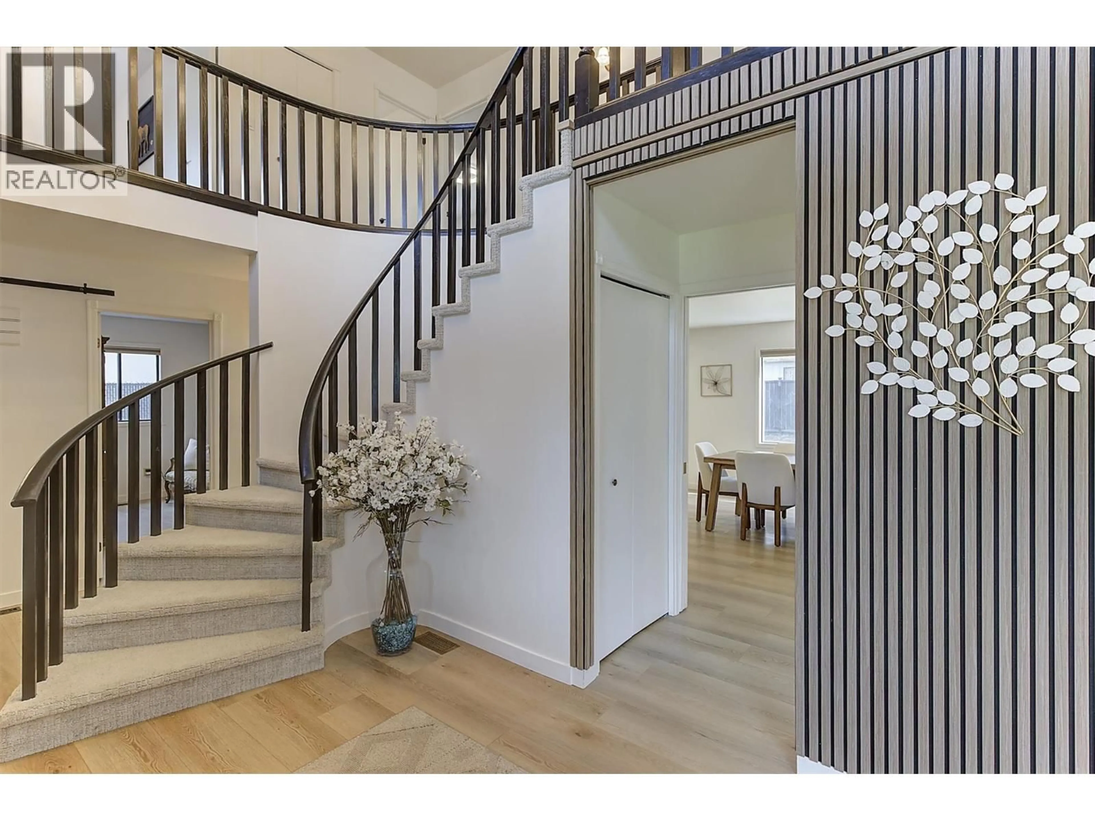 Unknown for 687 BARNABY ROAD, Kelowna British Columbia V1W4N8
