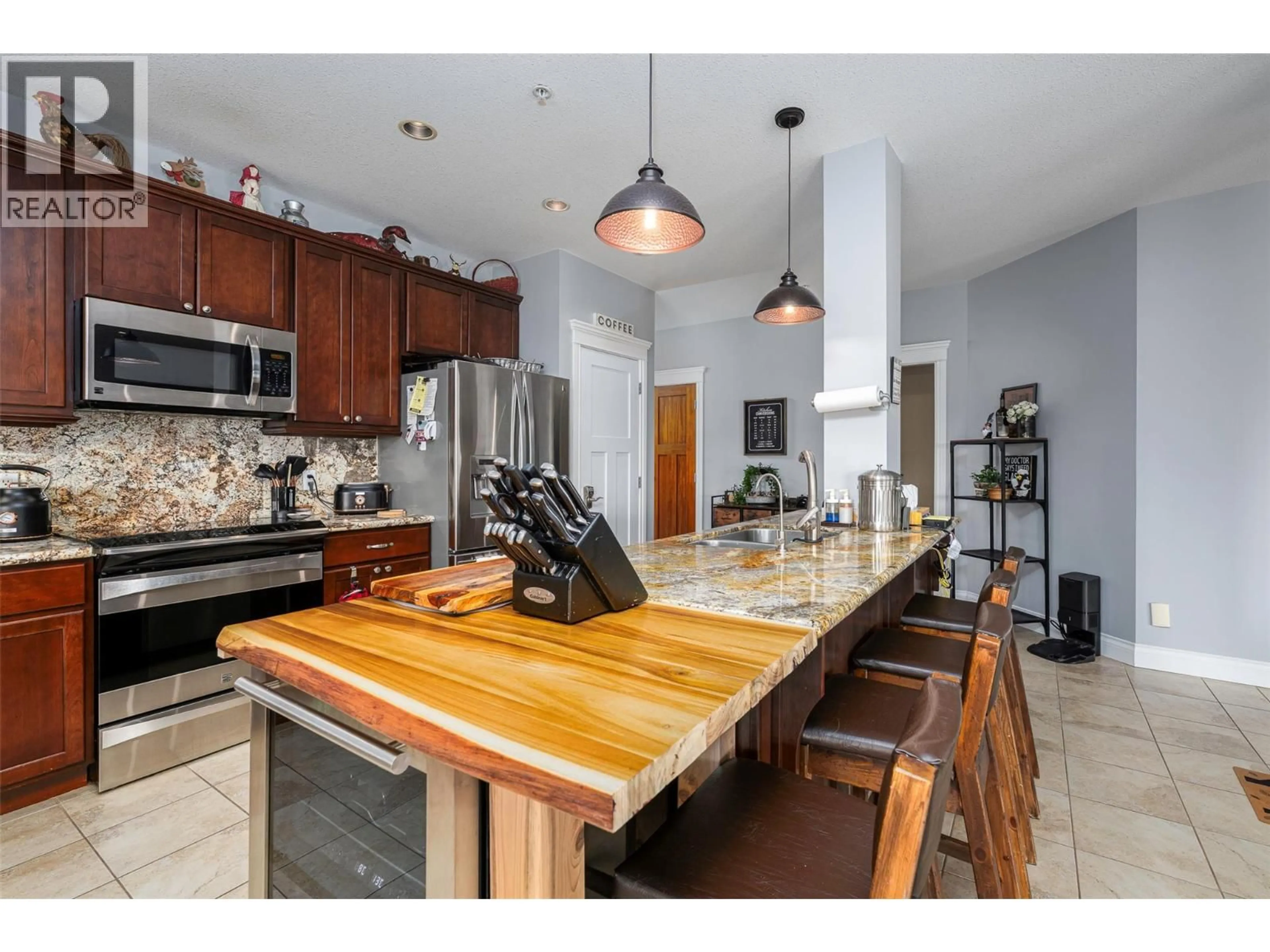 Open concept kitchen, unknown for 2 - 5045 SNOWBIRD WAY, Big White British Columbia V1P1P3