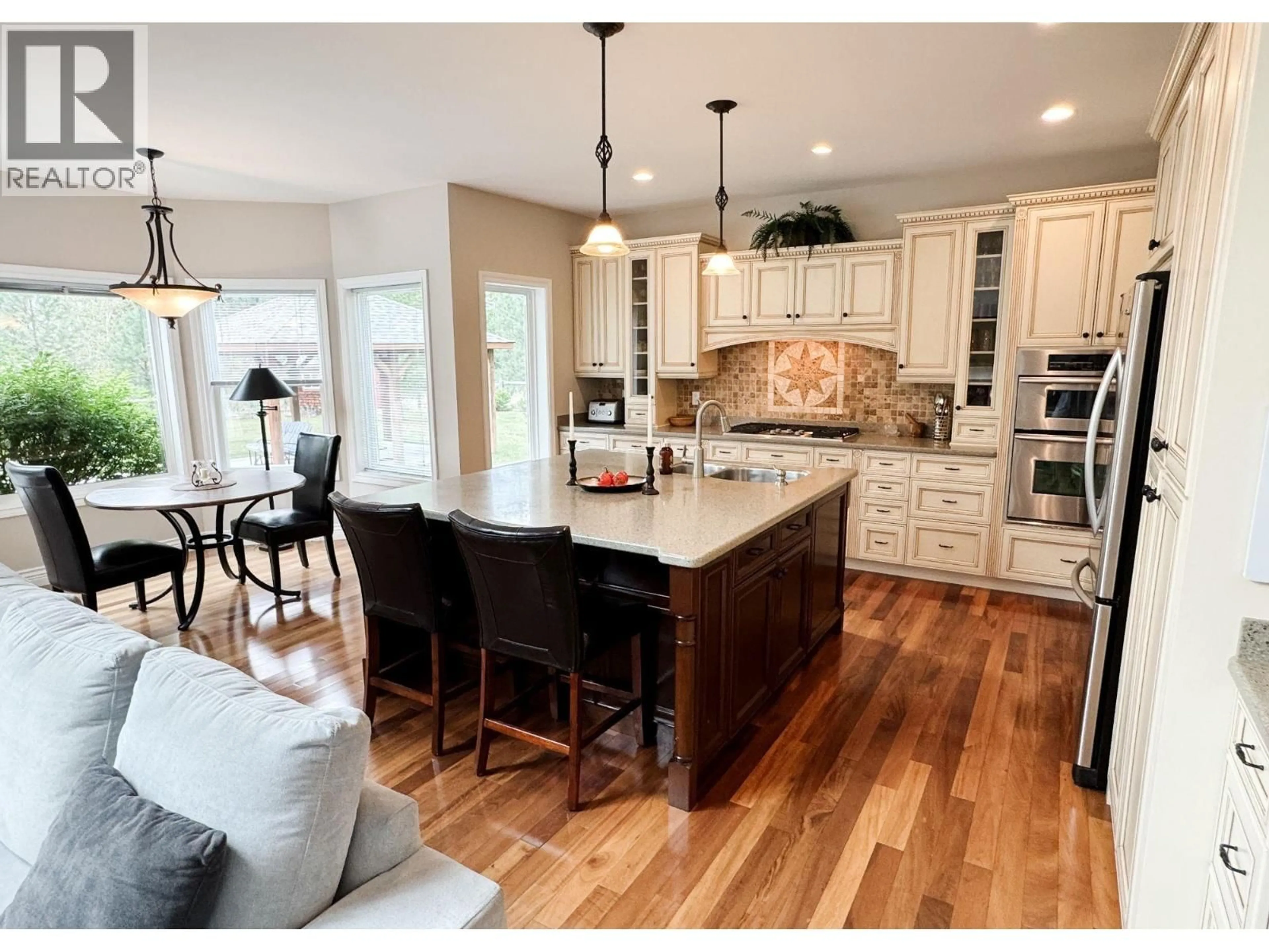 Open concept kitchen, unknown for 230 PROSPECT DRIVE, Grand Forks British Columbia V0H1H2